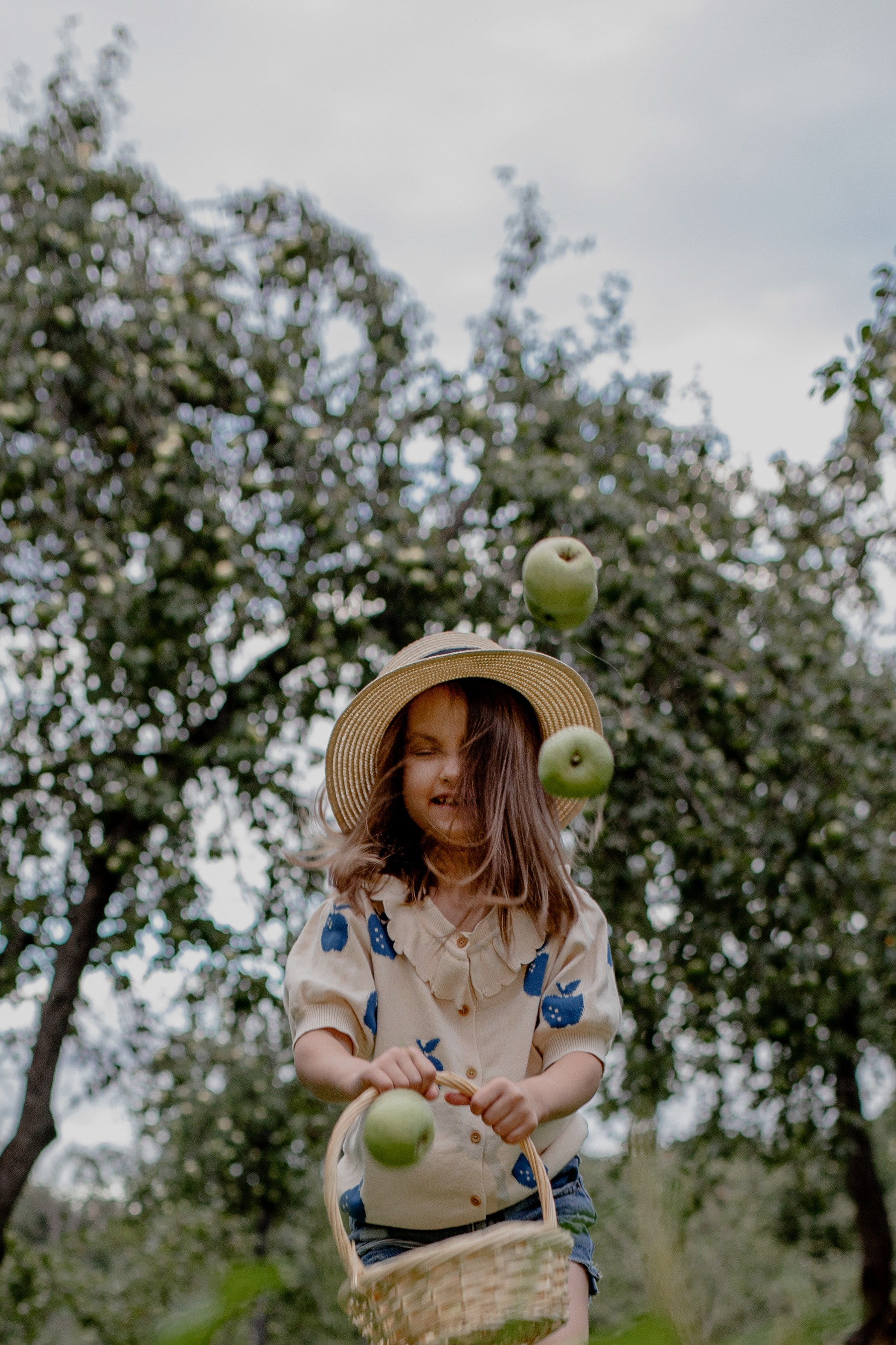 Яблочные настроения Лилу. Портретный фотограф Александра Птица. Снимаю истории о вас