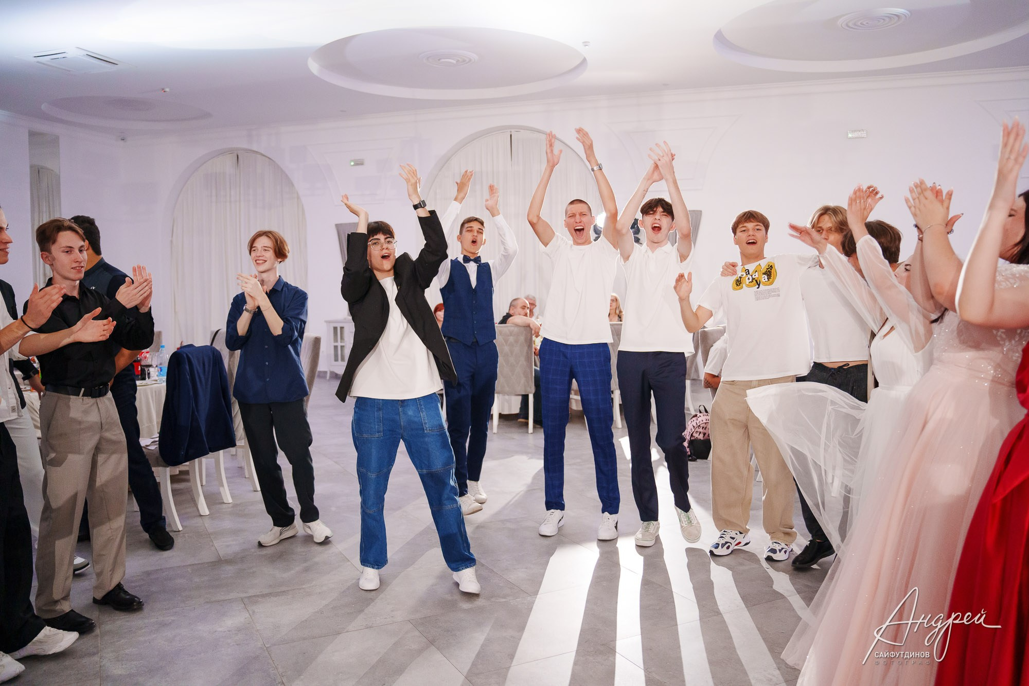 Выпускной школы 115. Свадебный и семейный фотограф в Ростове-на-Дону. Андрей Сайфутдинов
