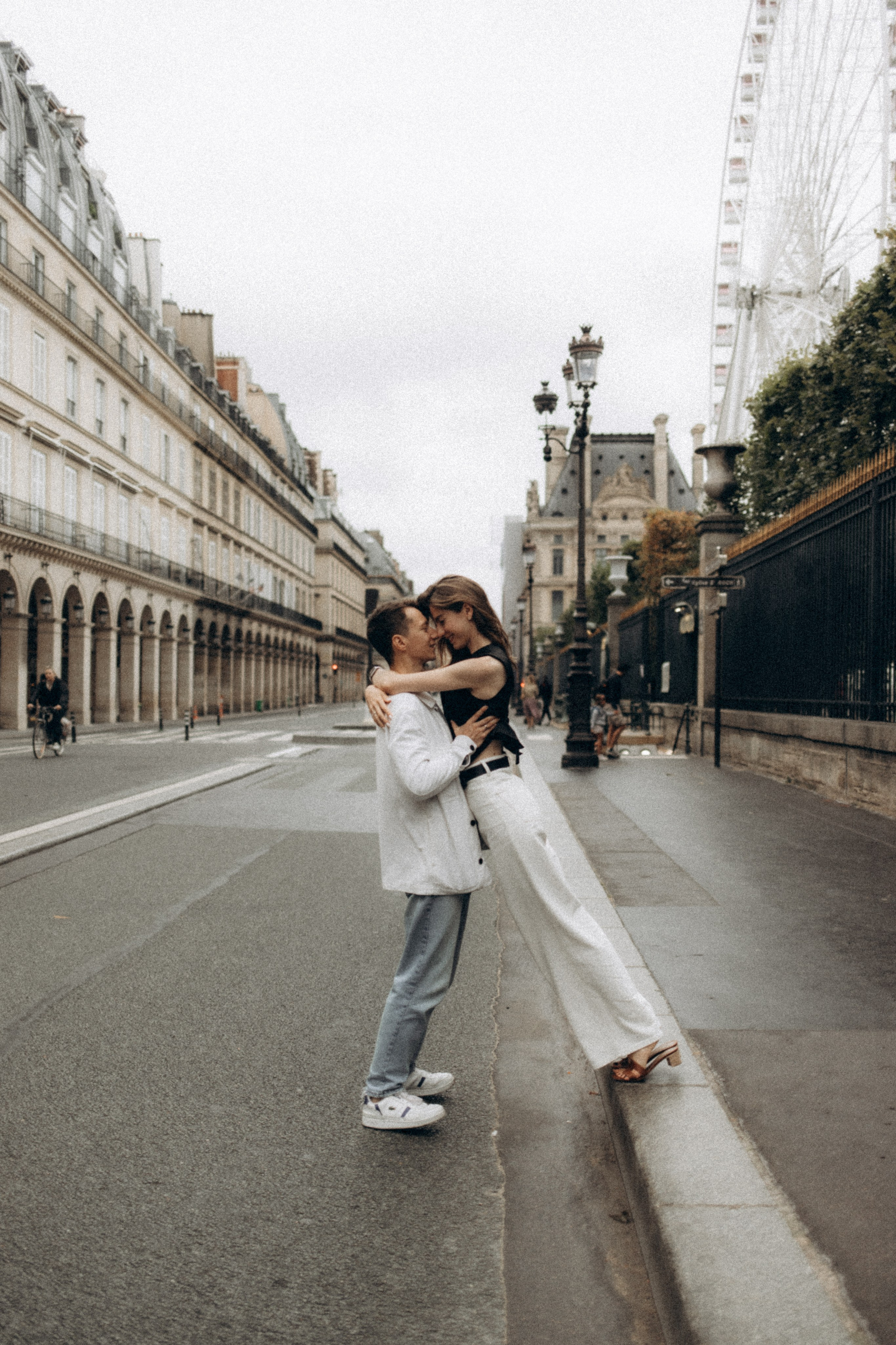 Затеряться с тобой в Париже. Фотограф в Париже