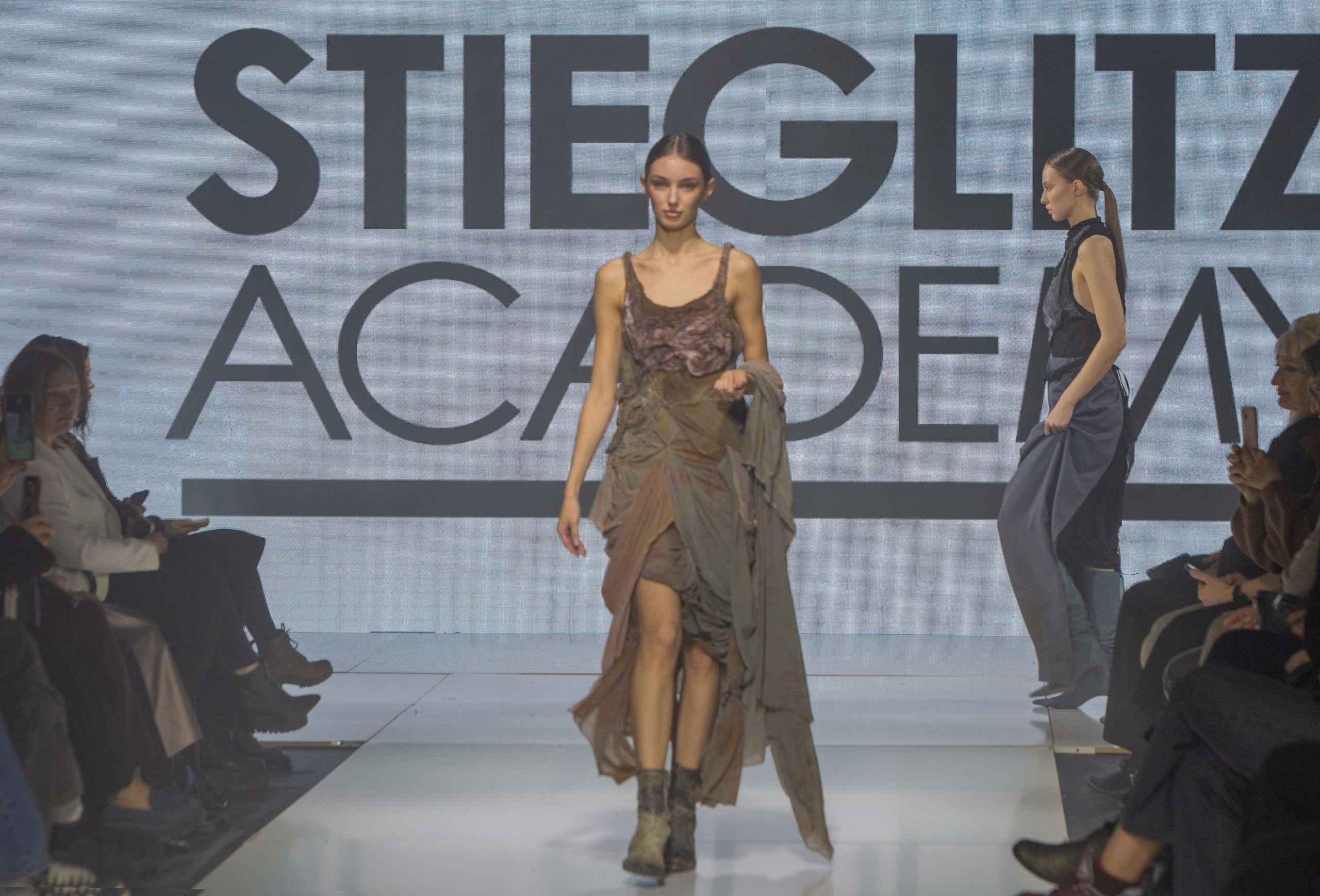 Неделя моды Екб. Фотограф для маркетплейсов Михаил Бове