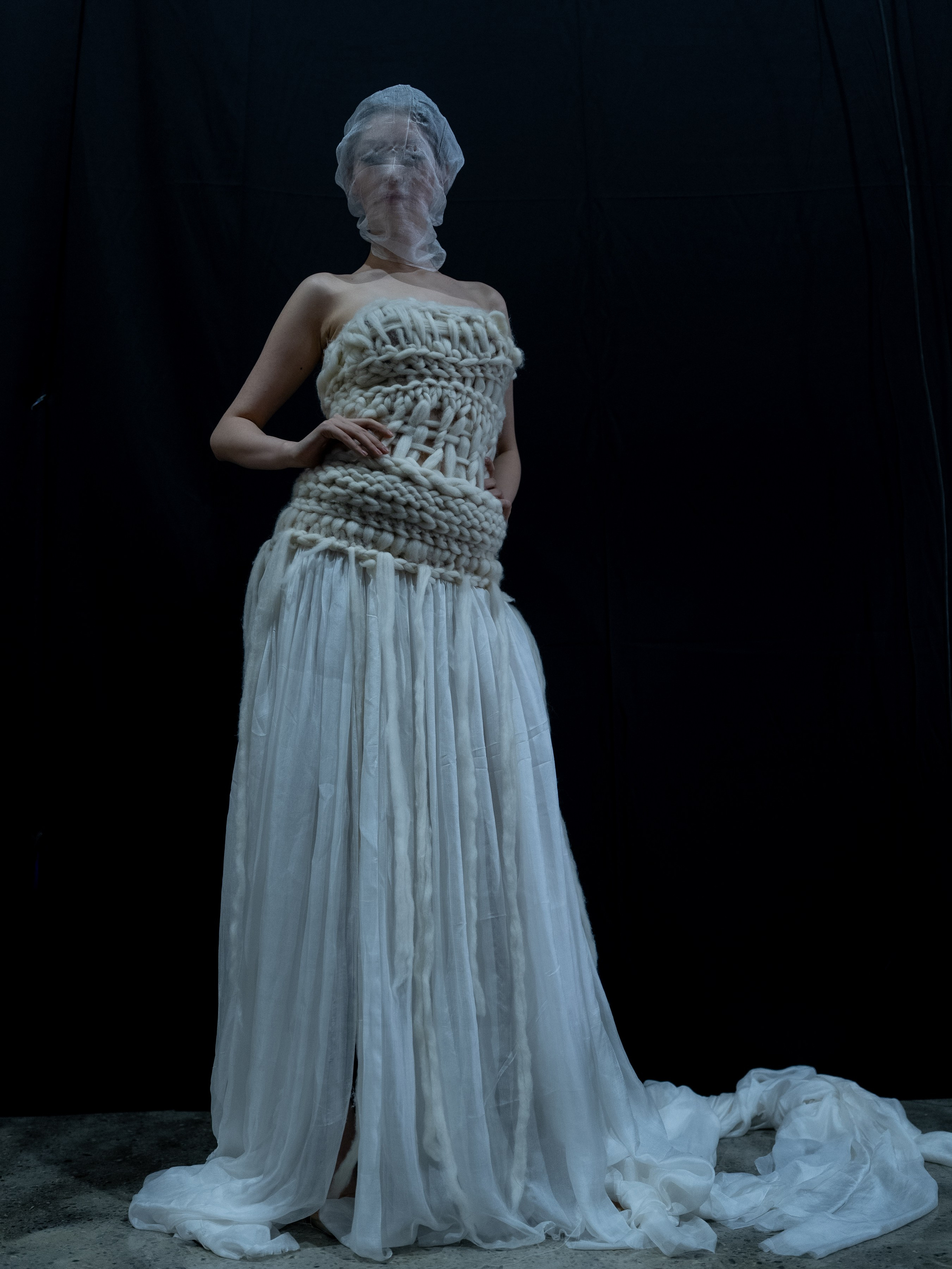 Visa Fashion Week Pre-Fall 2026 April BackStage Day 1. Сайт Алматинского НЮ АРТ, будуар и фэшн фотографа Дениса Карпенко