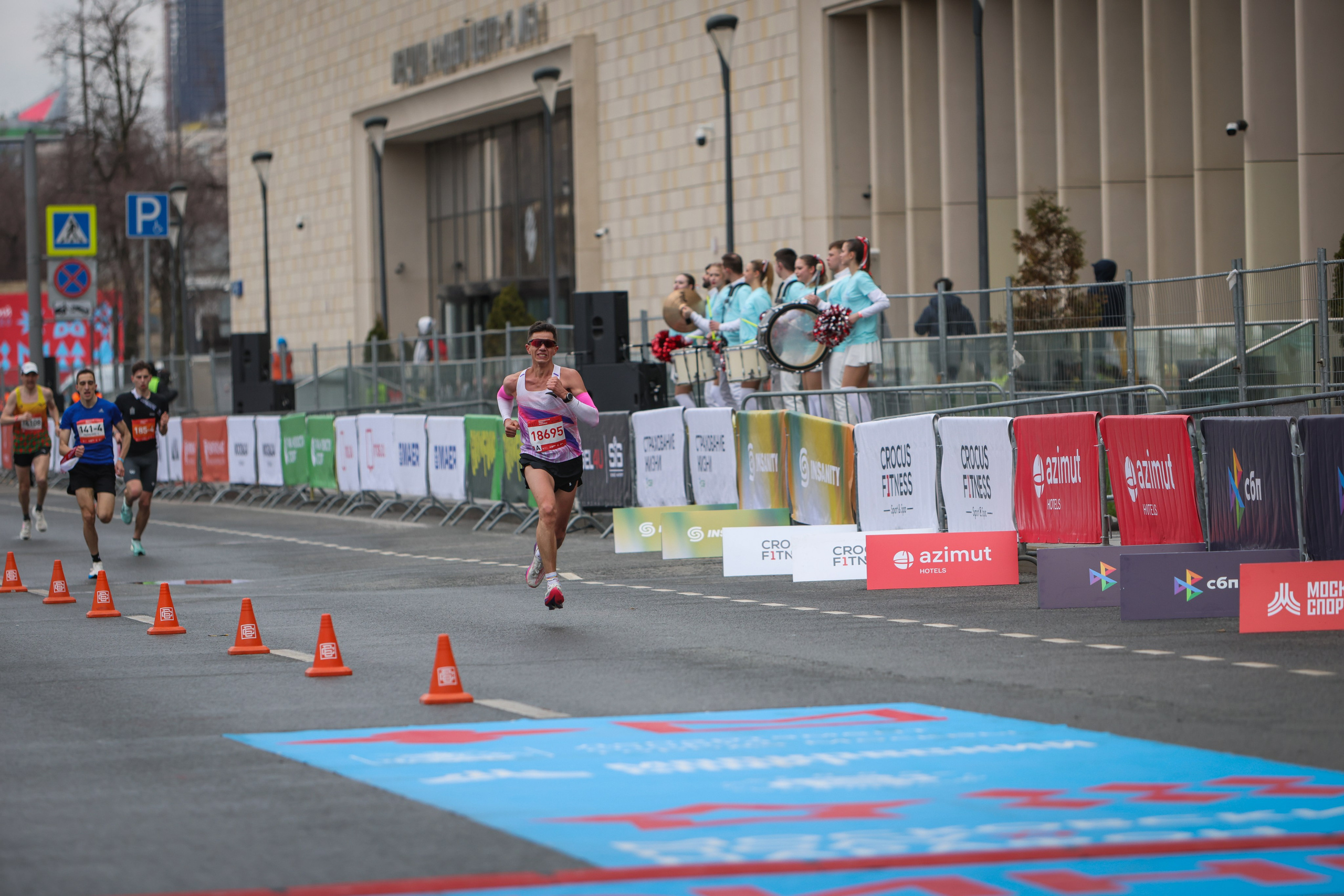 Московский полумарафон 25 и 26.04.26. Фотограф Сергей Ловкий