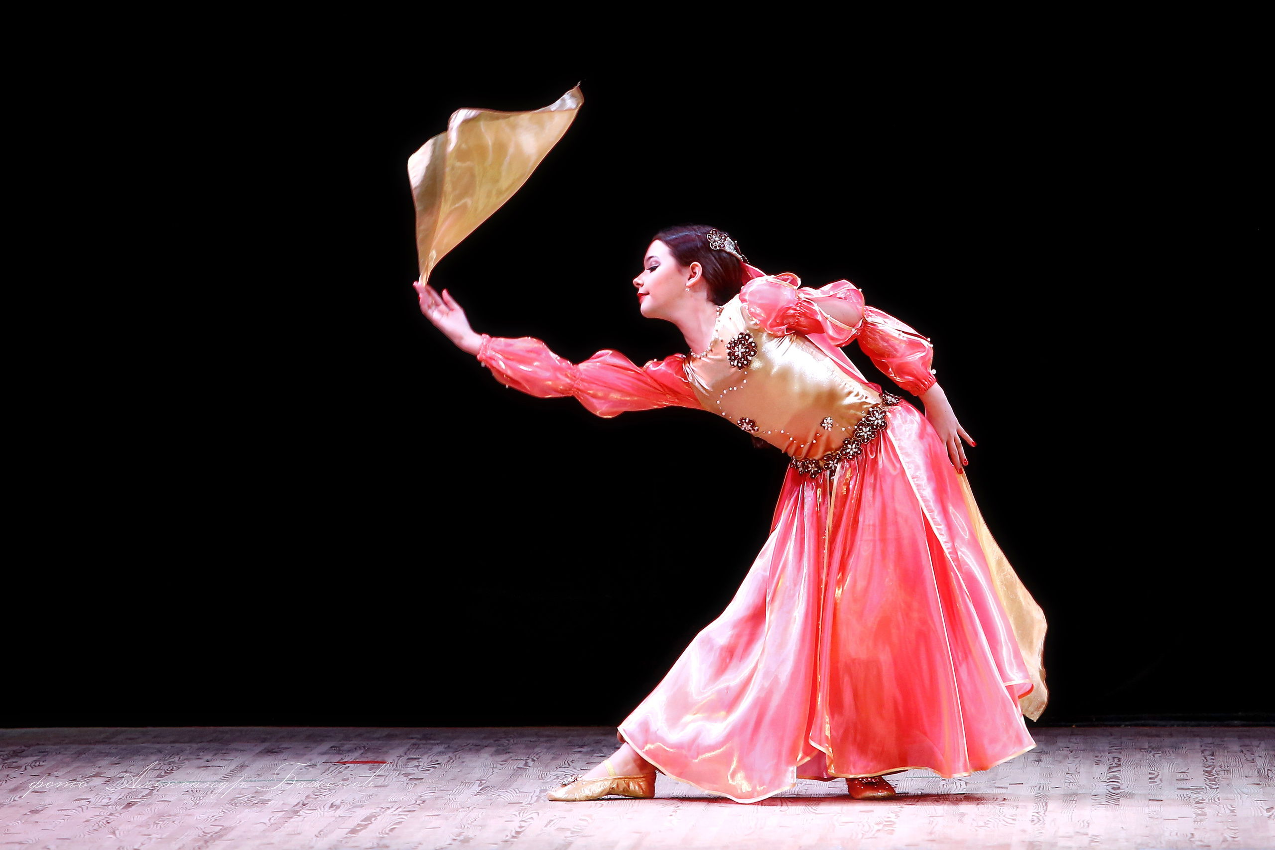 Театральный фотограф Александр Баженов, место работы в г. Екатеринбург. Профессиональный Фотограф в г. Екатеринбурге Александр Баженов