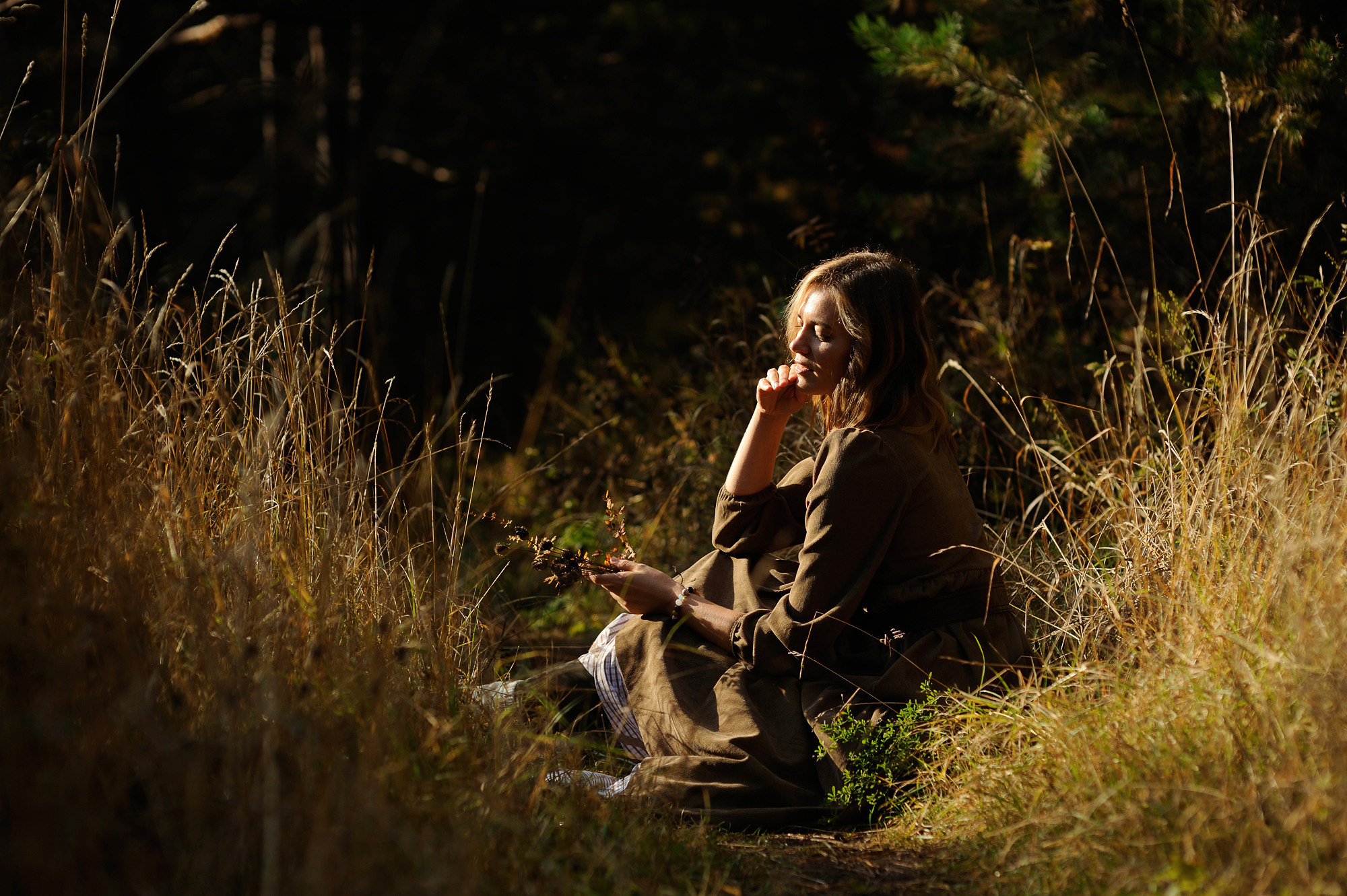 Дарина — лесная ведунья. Съемка в Гремячей Гриве (Красноярск). Семейный и женский фотограф Красноярск Екатерина Пусенкова