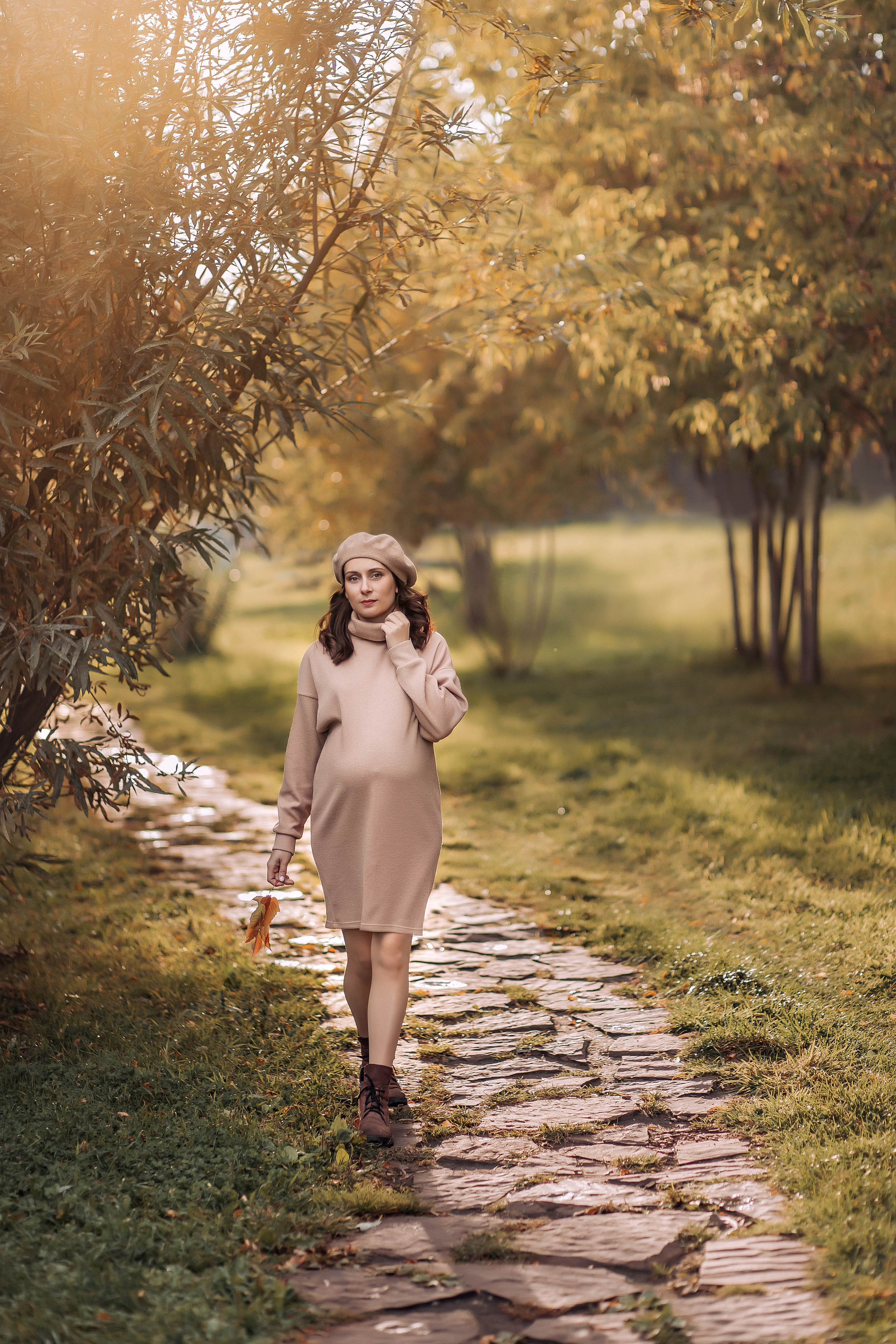 Осенняя набережная — съёмка «В ожидании». Детский и семейный фотограф в Красноярске Юлия Бирюкова