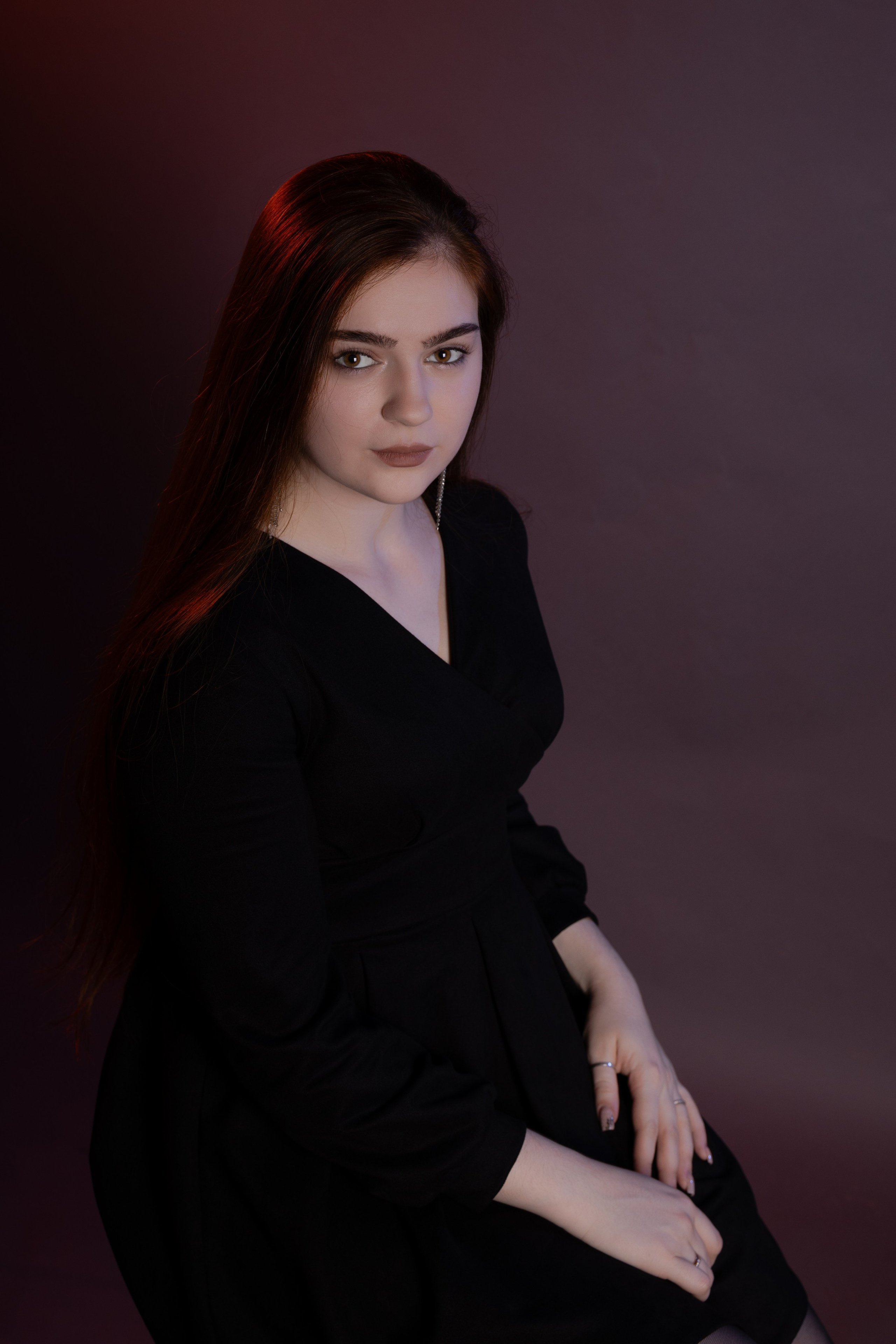 Фотографирование Арины с акцентом на лицо, эмоции и характер в условиях Липецка.