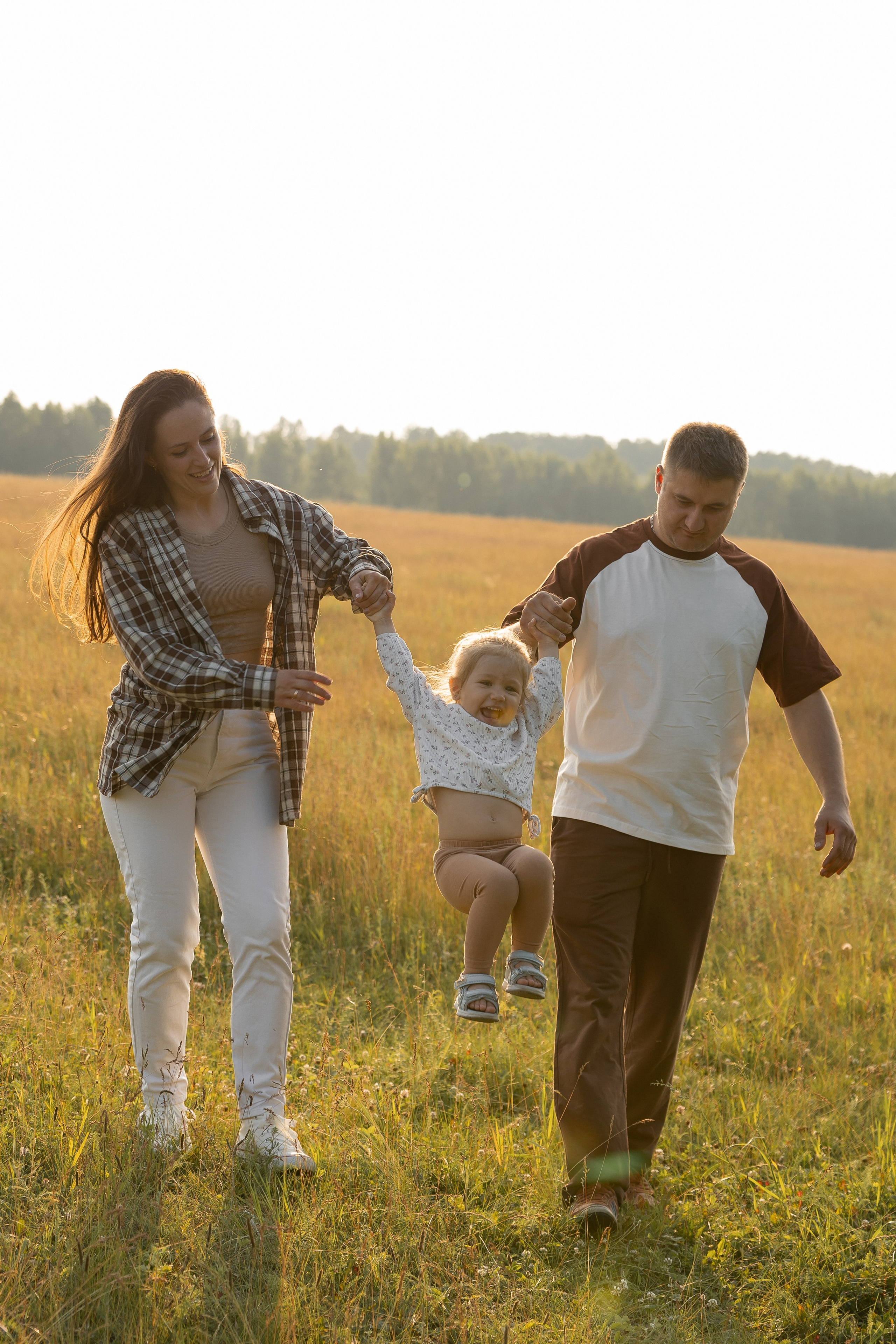 В поле. Семейный и свадебный фотограф в Челябинске Мария Леонтьева