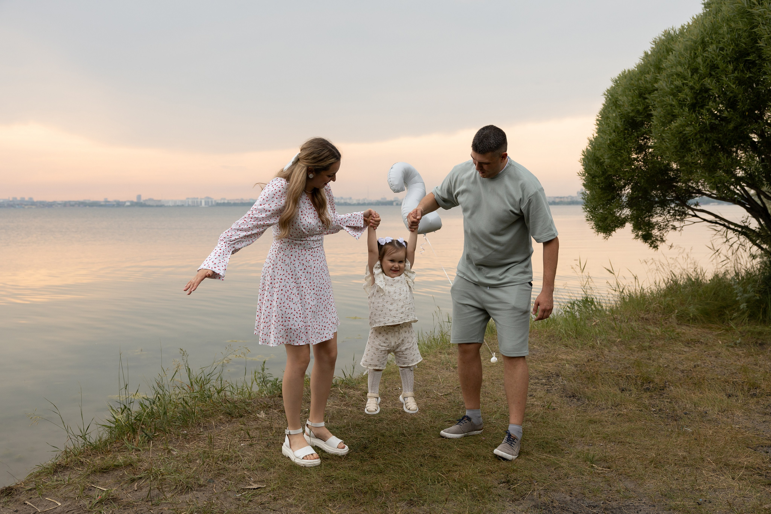 Денис, Наталья и София. Семейный и свадебный фотограф в Челябинске Мария Леонтьева