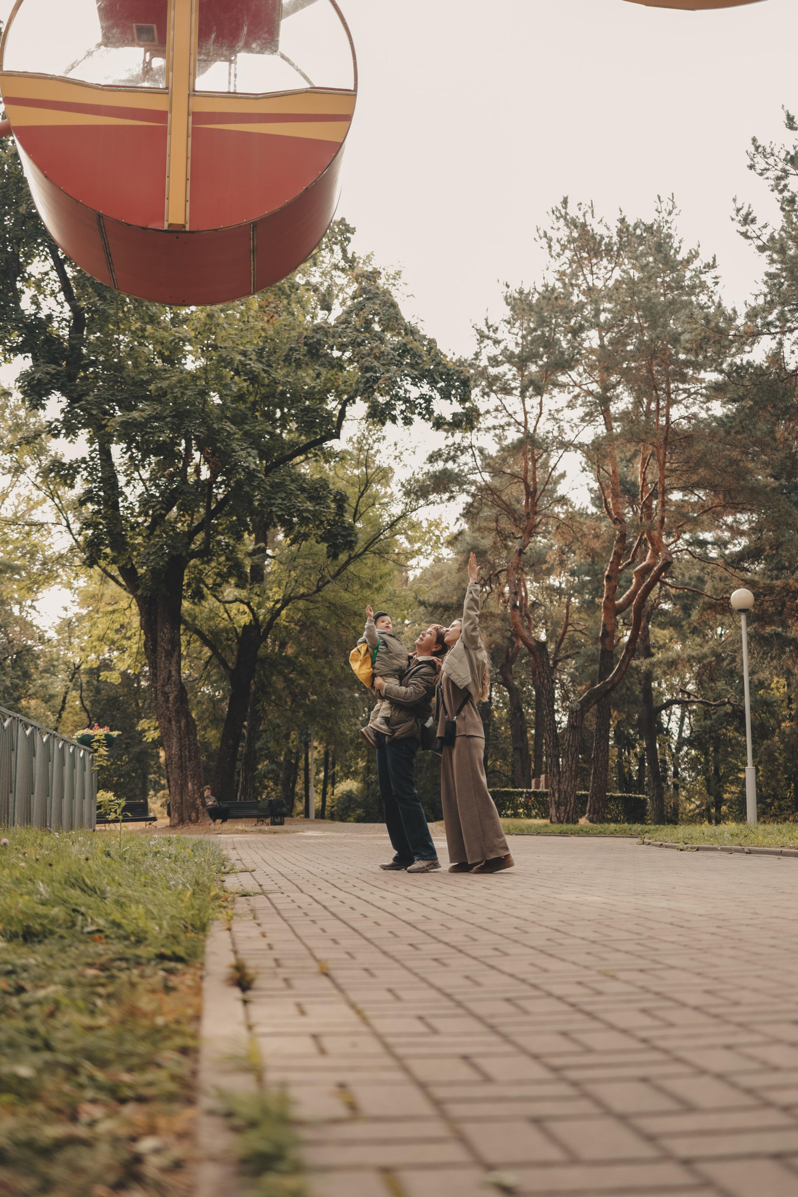Семейная фотосессия в парке. Детский и семейный фотограф в Минске Дарья Арашкович