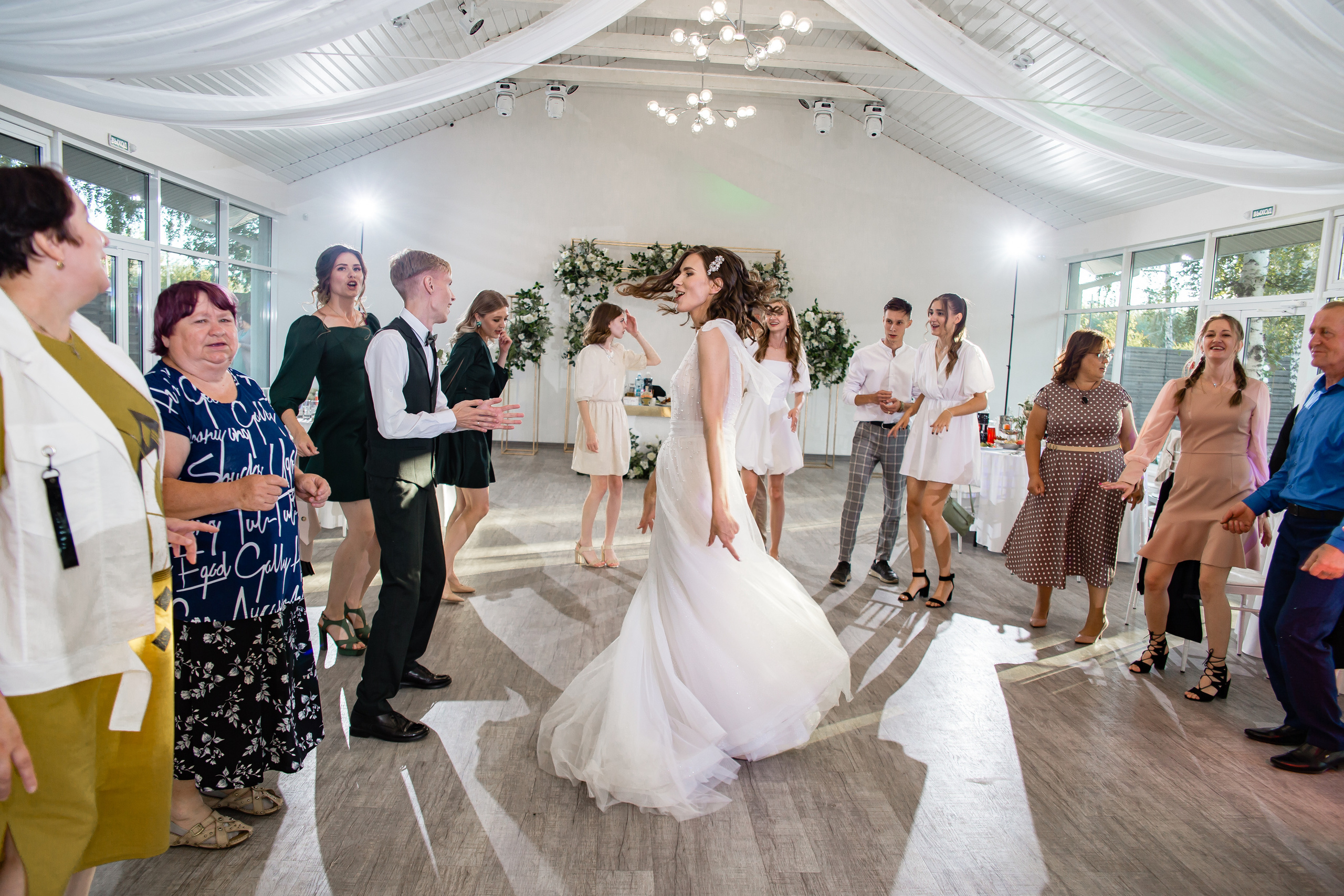 Ольга и Никита. Свадебный фотограф в Омске Яна Савина