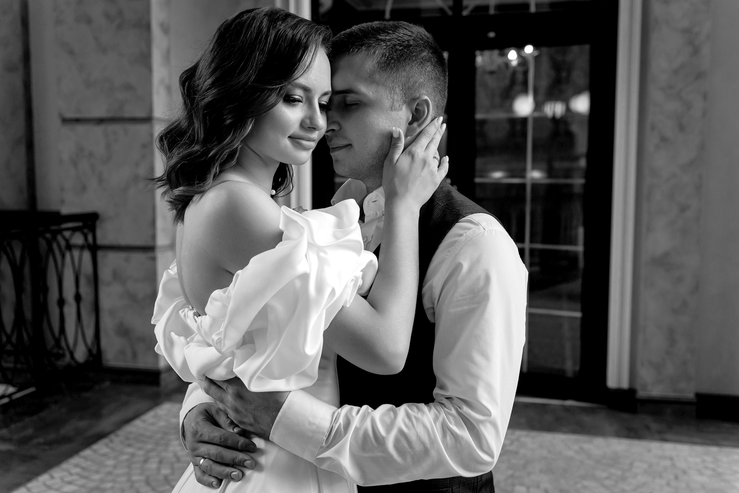 Софья и Антон. Свадебный фотограф в Омске Яна Савина