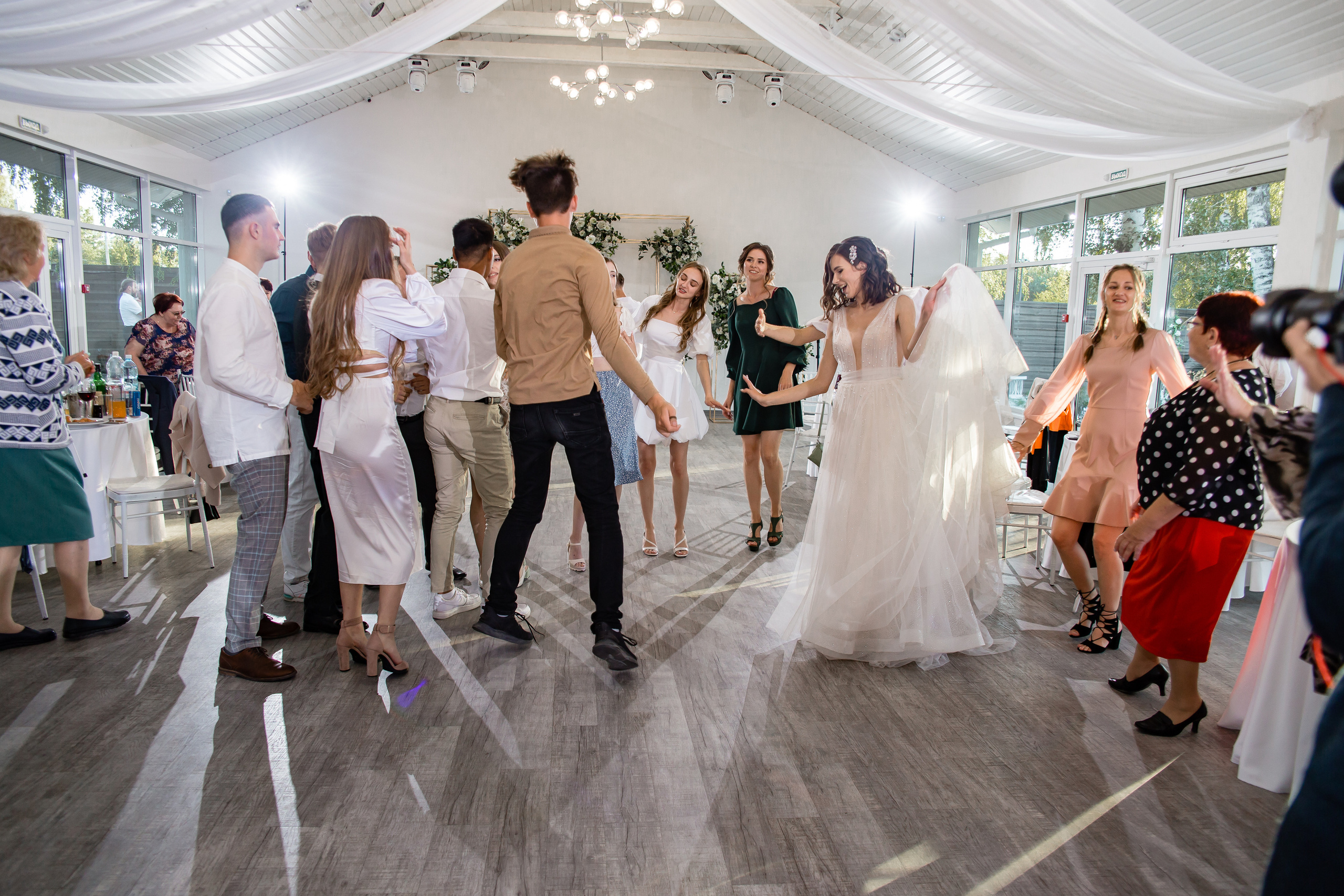 Ольга и Никита. Свадебный фотограф в Омске Яна Савина