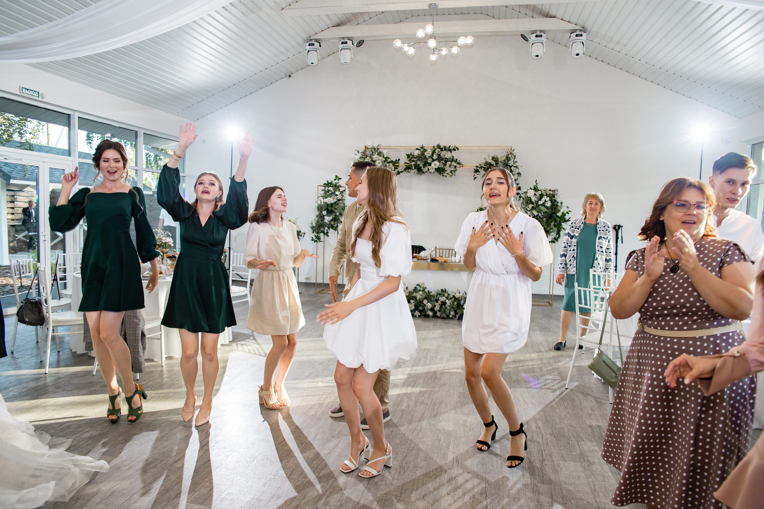 Ольга и Никита. Свадебный фотограф в Омске Яна Савина