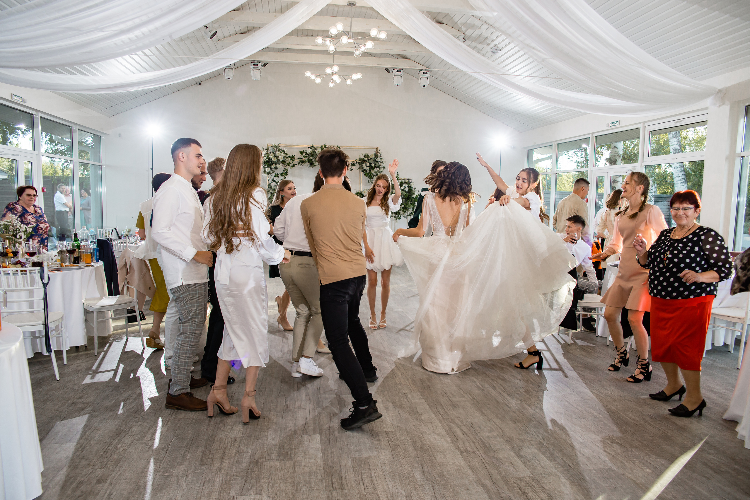 Ольга и Никита. Свадебный фотограф в Омске Яна Савина