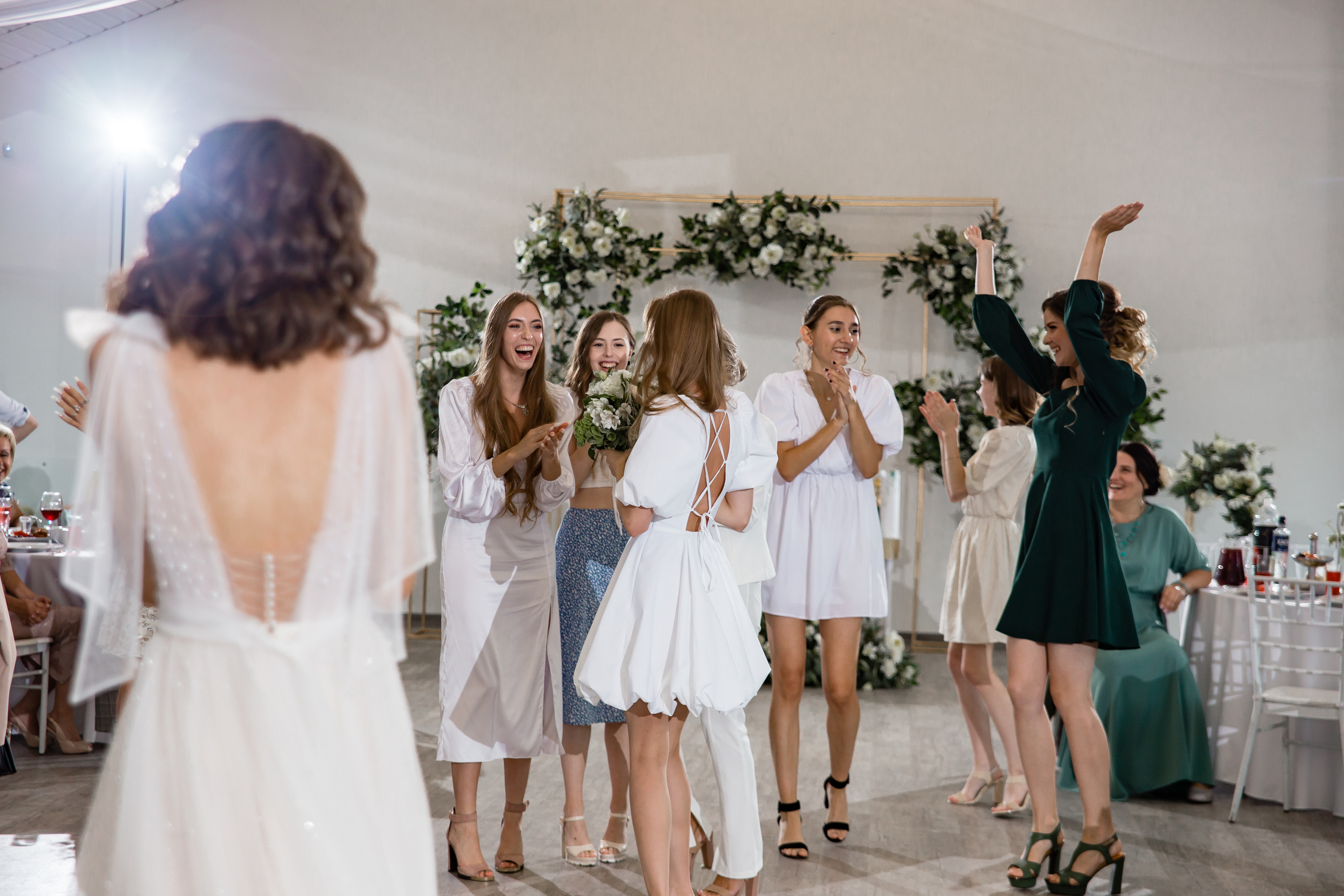 Ольга и Никита. Свадебный фотограф в Омске Яна Савина