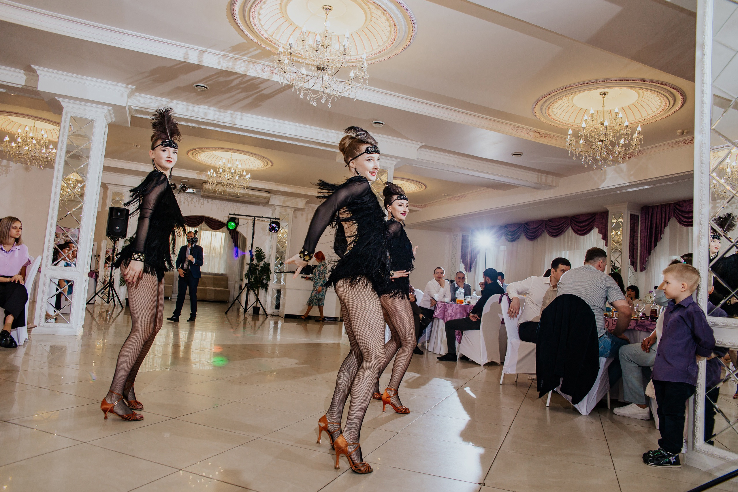 Алена и Артеми. Свадебный фотограф в Омске Яна Савина