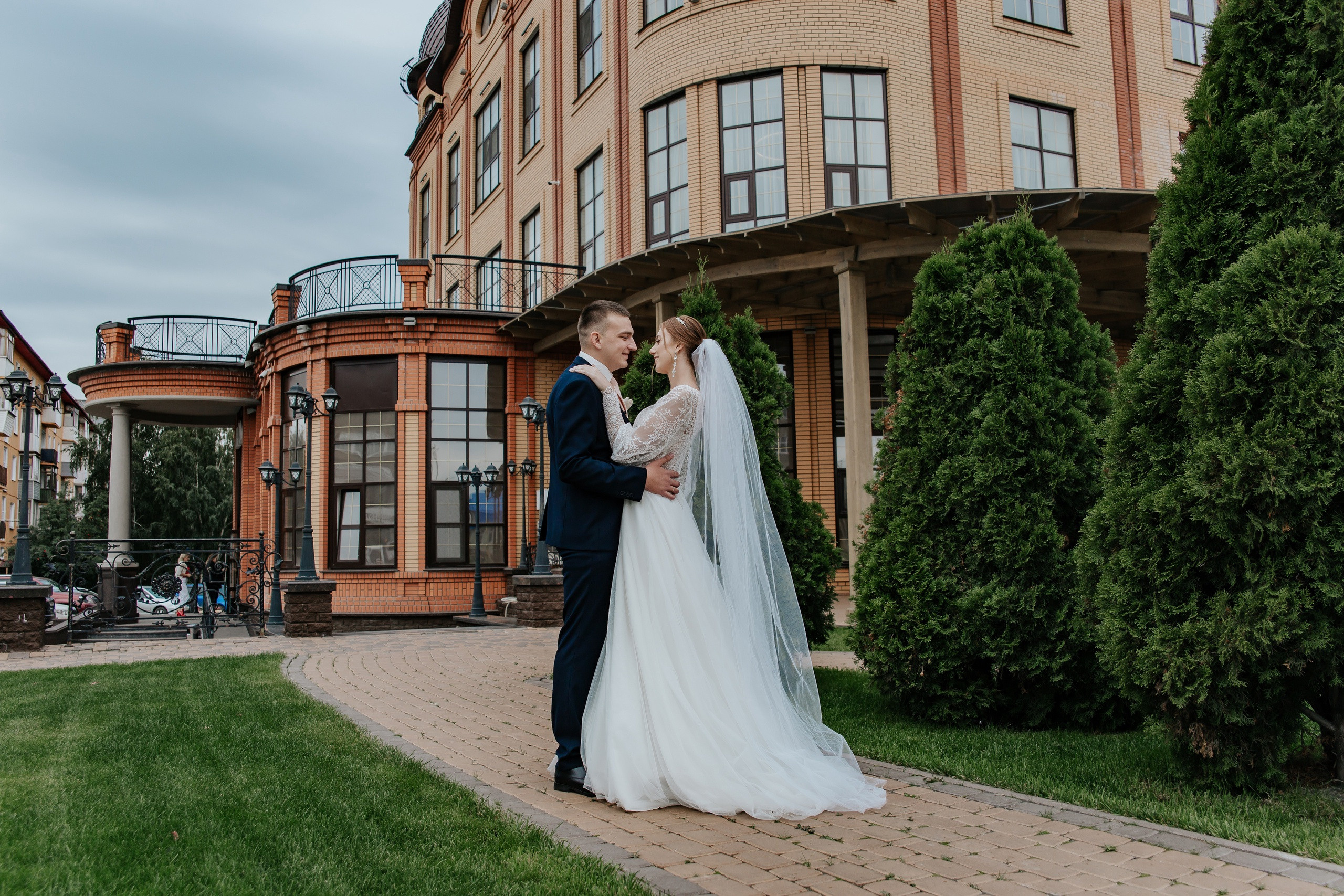 Валерия и Роиан. Свадебный фотограф в Омске Яна Савина