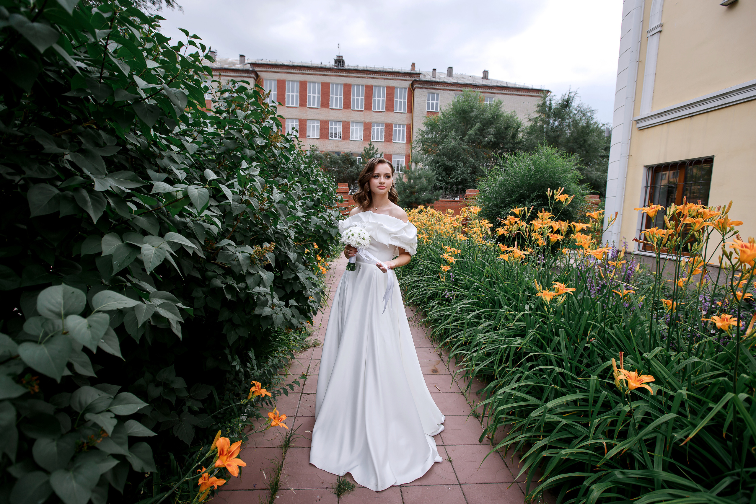 Софья и Антон. Свадебный фотограф в Омске Яна Савина