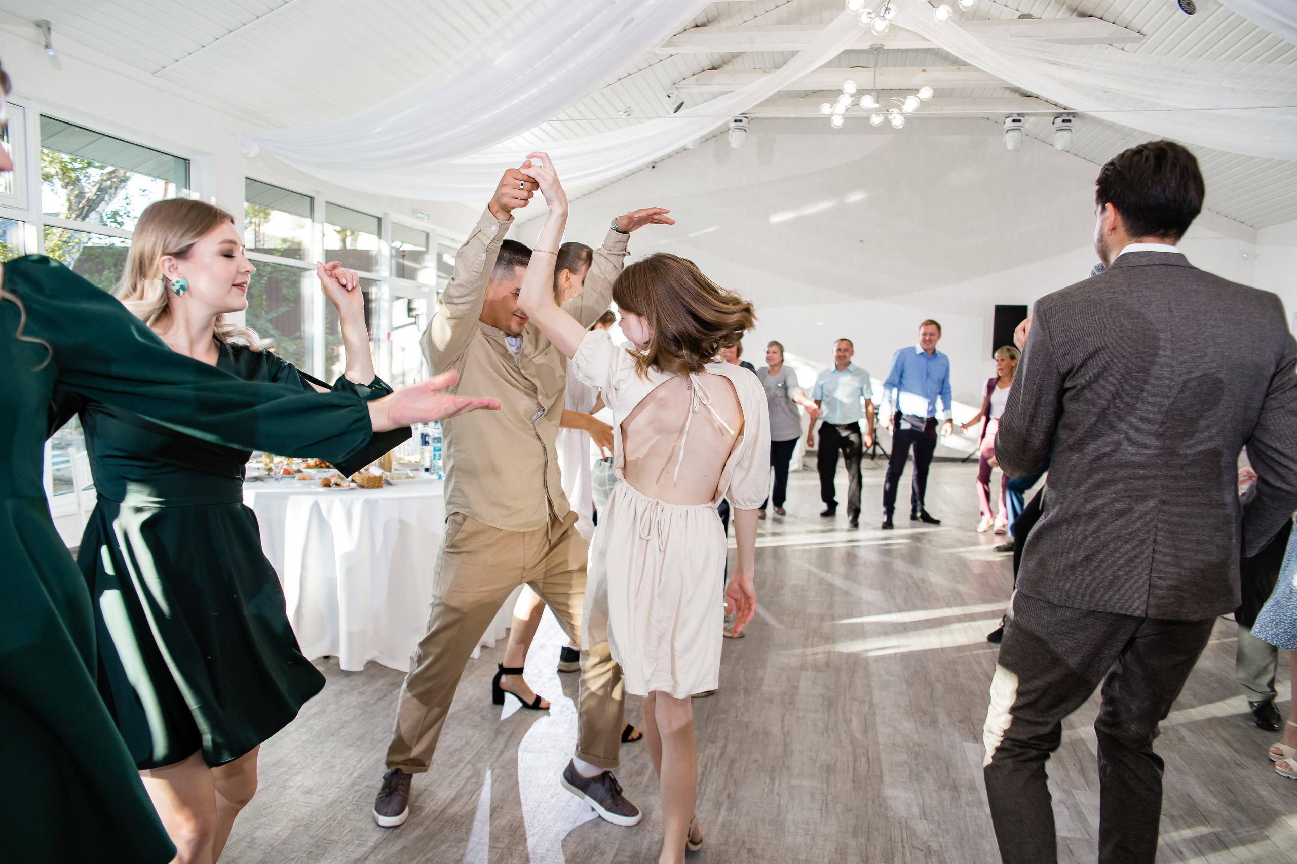 Ольга и Никита. Свадебный фотограф в Омске Яна Савина