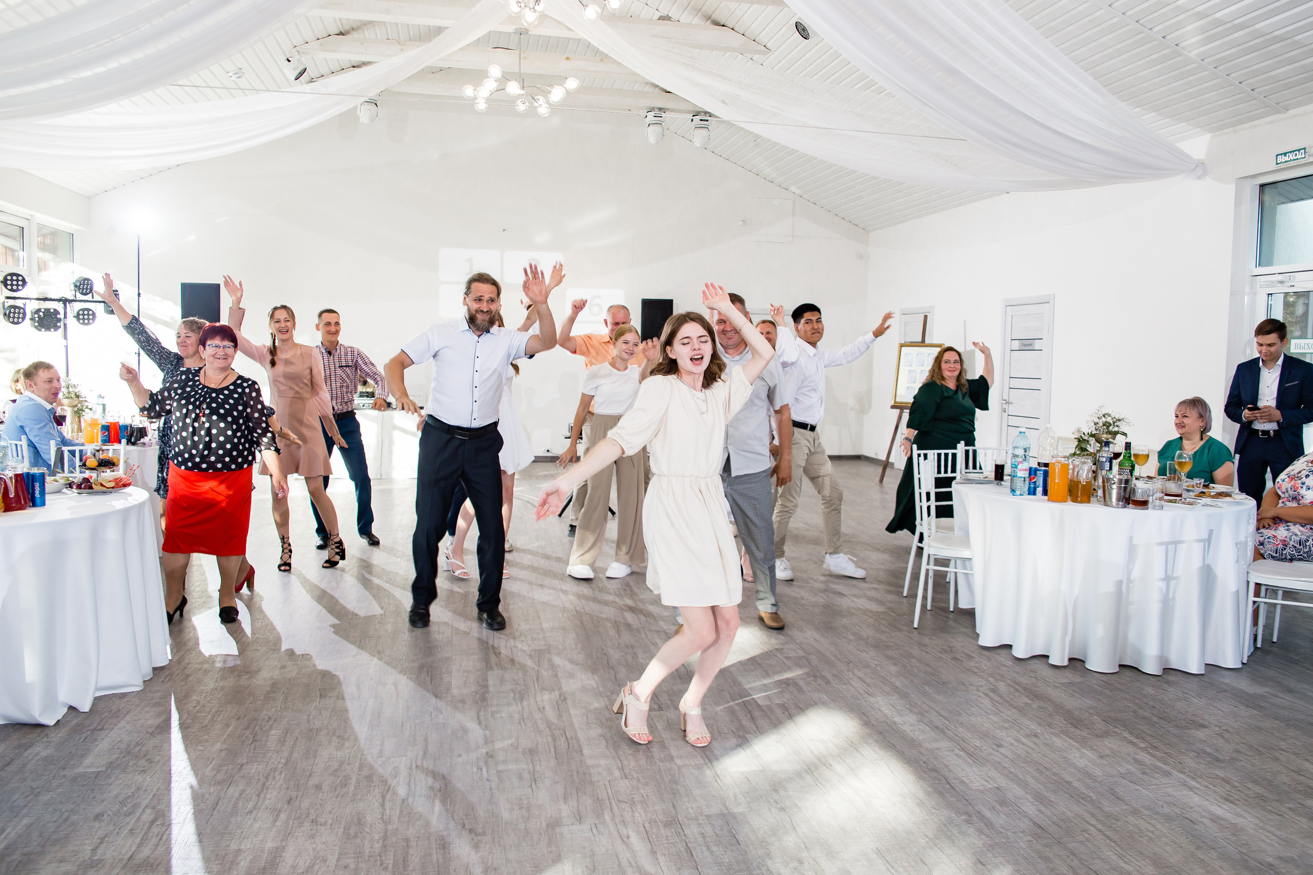 Ольга и Никита. Свадебный фотограф в Омске Яна Савина