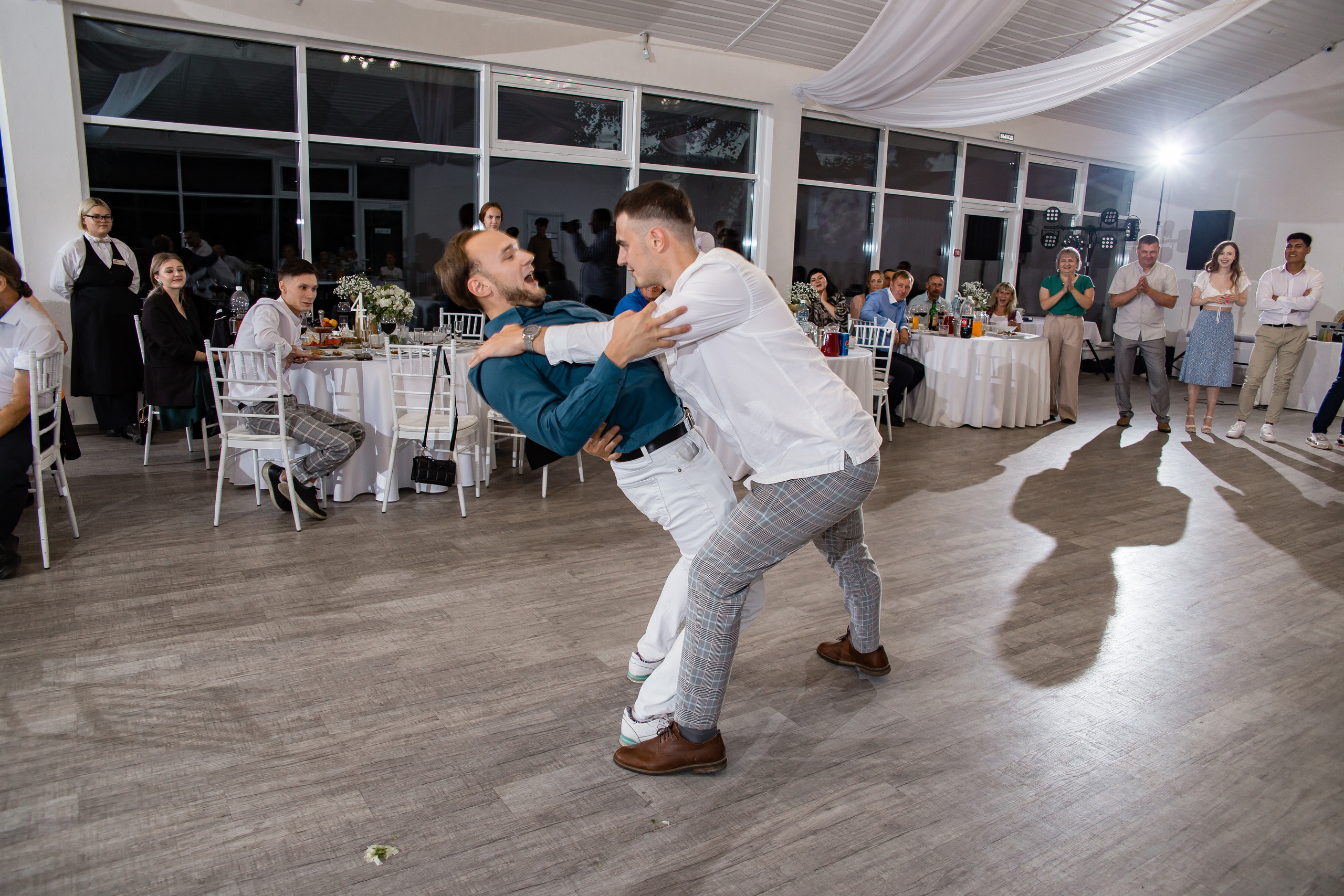 Ольга и Никита. Свадебный фотограф в Омске Яна Савина