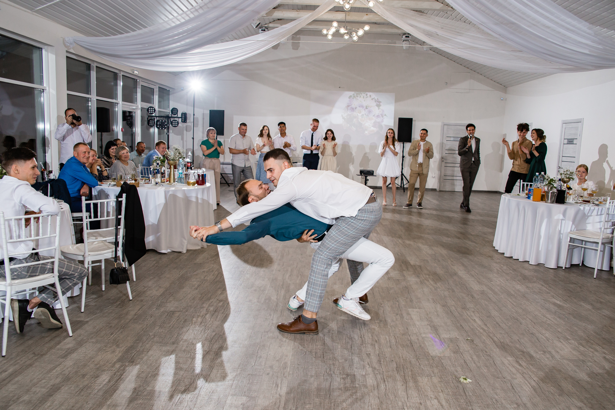 Ольга и Никита. Свадебный фотограф в Омске Яна Савина