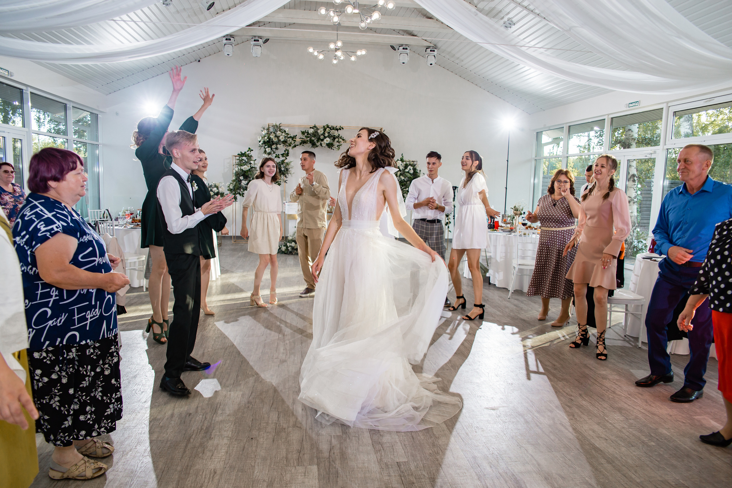 Ольга и Никита. Свадебный фотограф в Омске Яна Савина