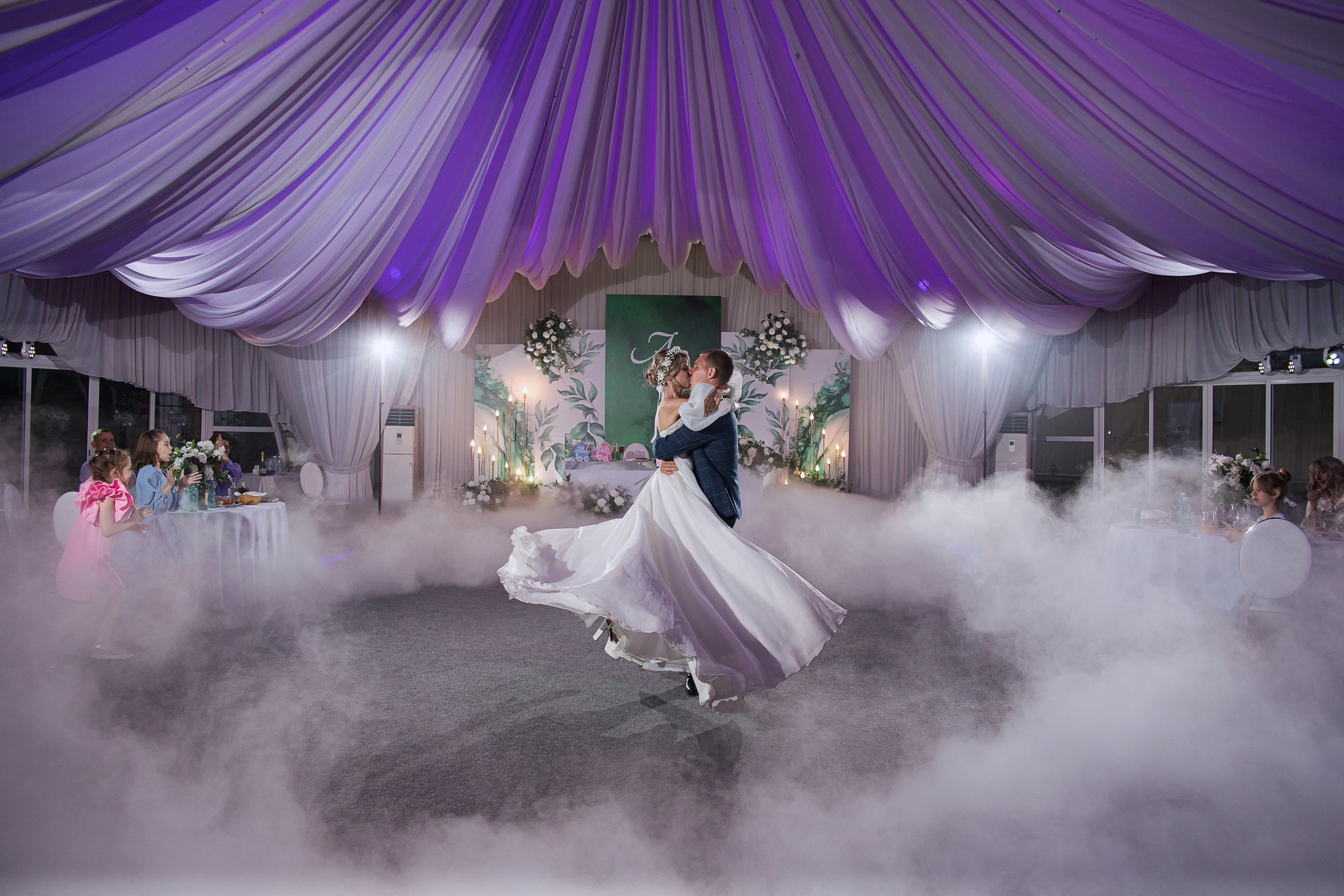 Елизавета и Антон. Свадебный фотограф в Омске Яна Савина