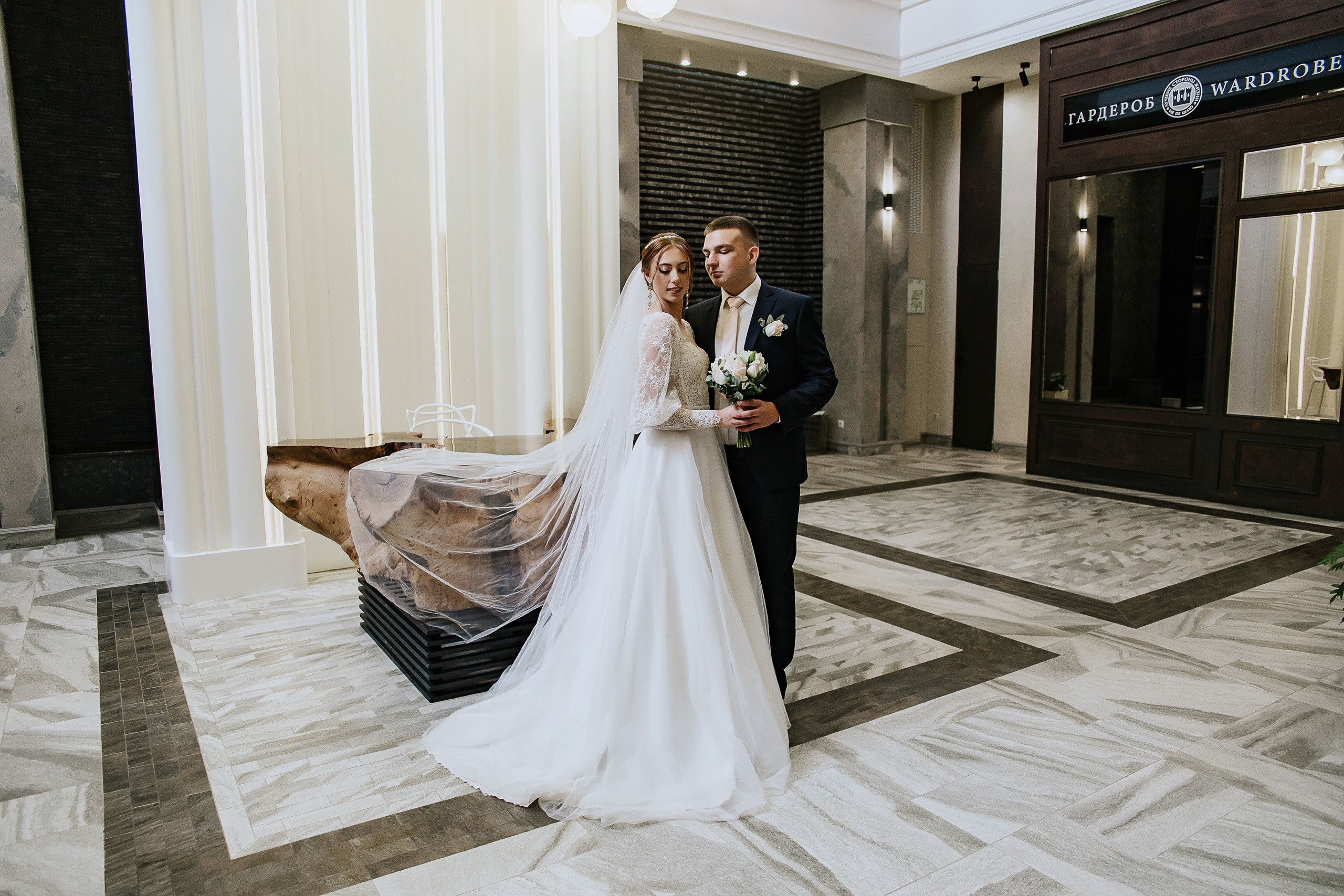 Валерия и Роиан. Свадебный фотограф в Омске Яна Савина