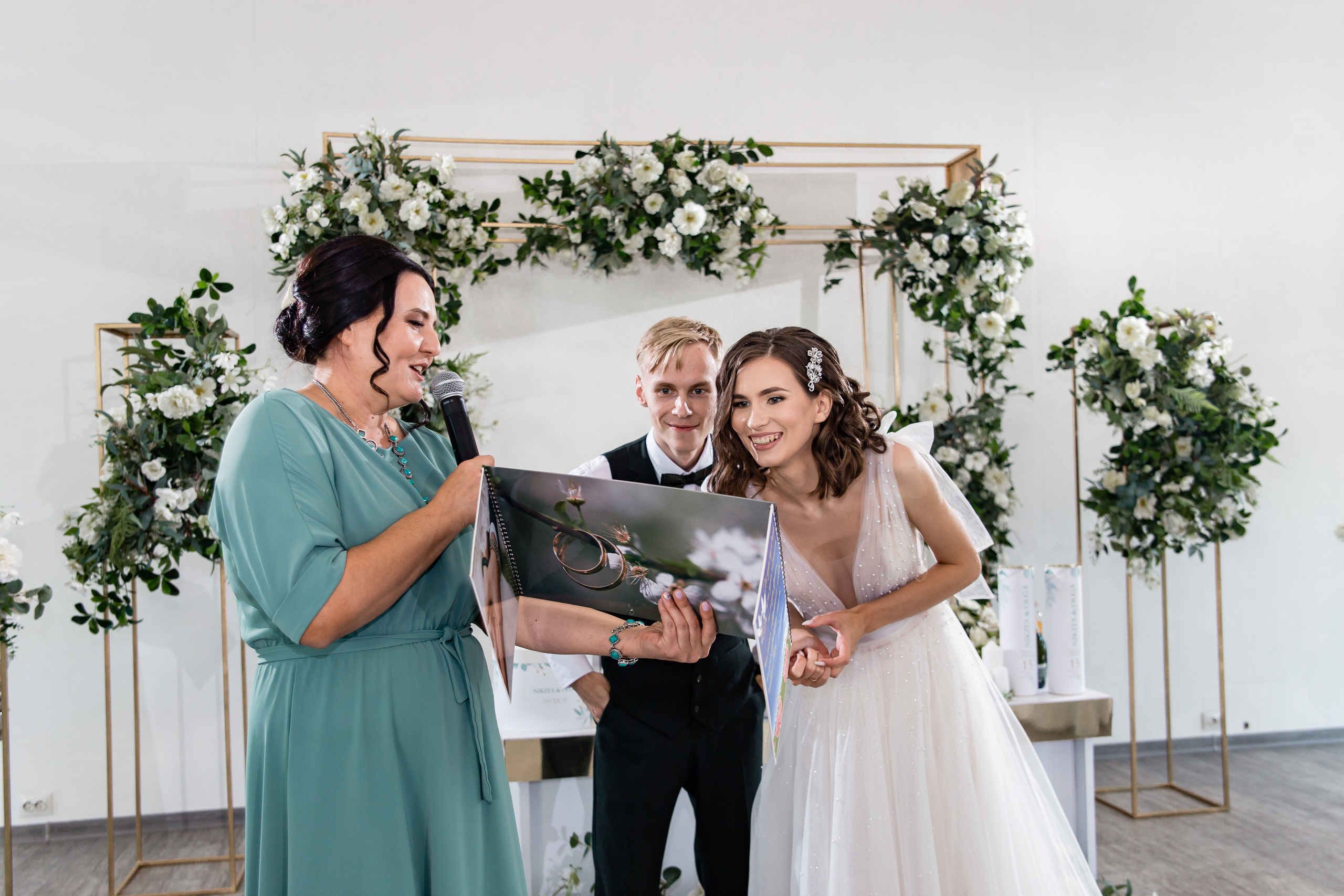 Ольга и Никита. Свадебный фотограф в Омске Яна Савина