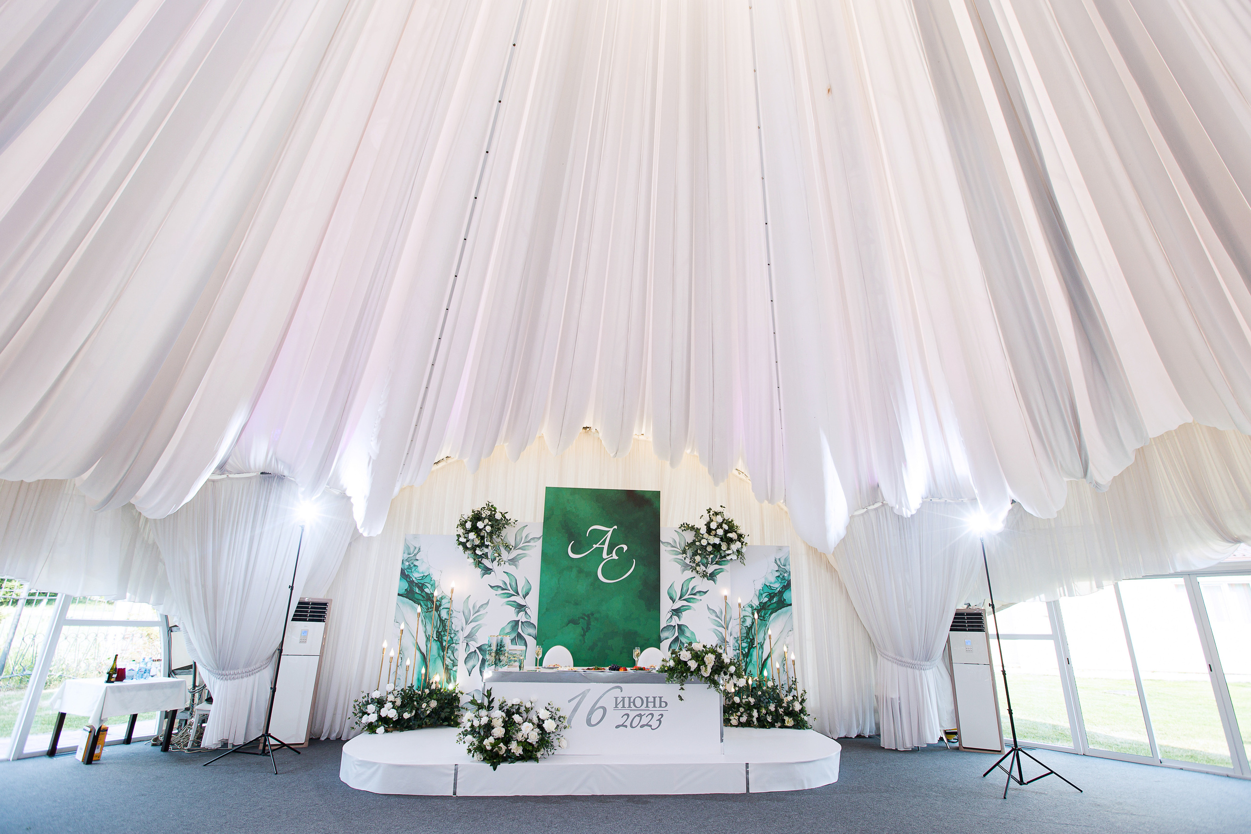 Елизавета и Антон. Свадебный фотограф в Омске Яна Савина