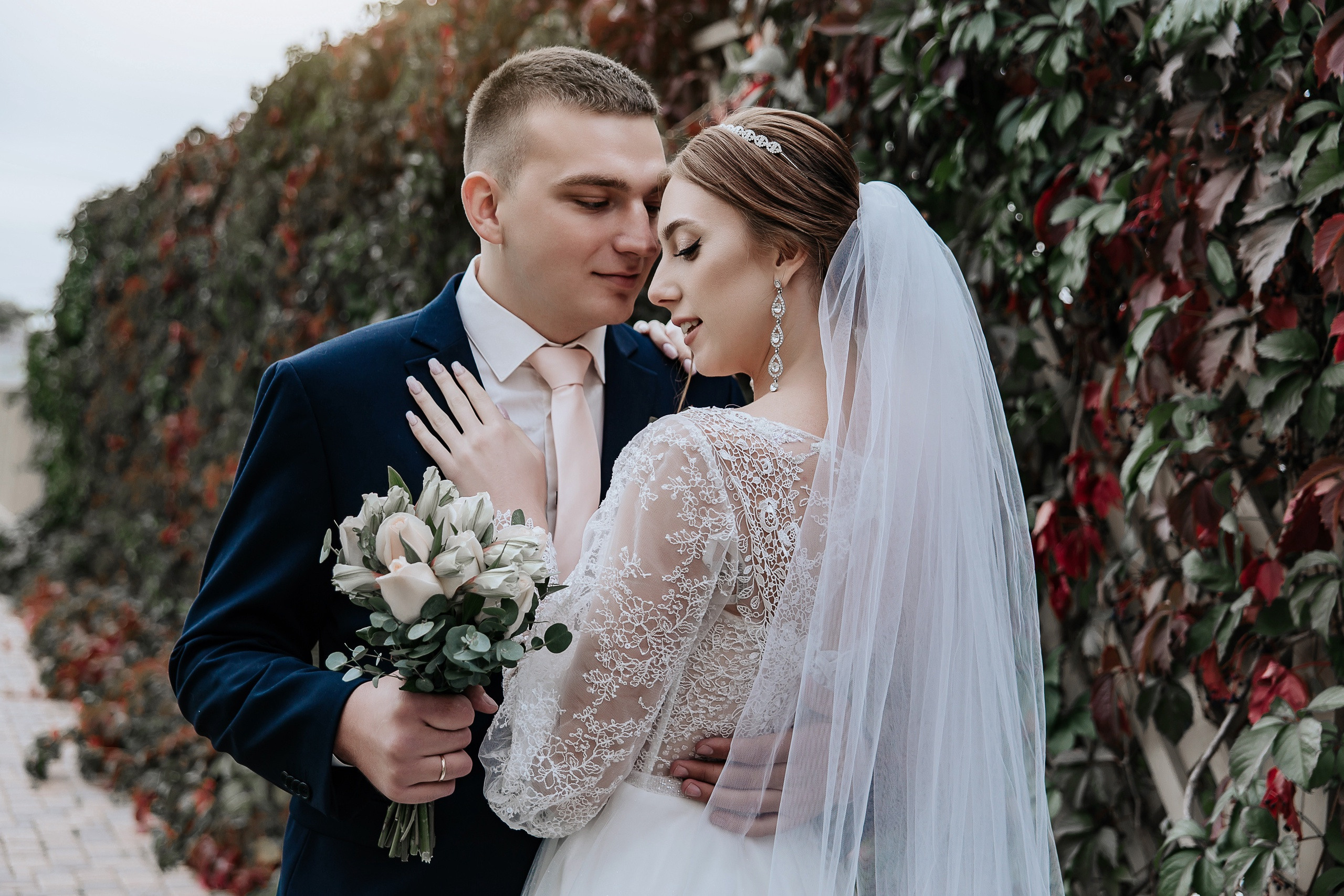 Валерия и Роиан. Свадебный фотограф в Омске Яна Савина