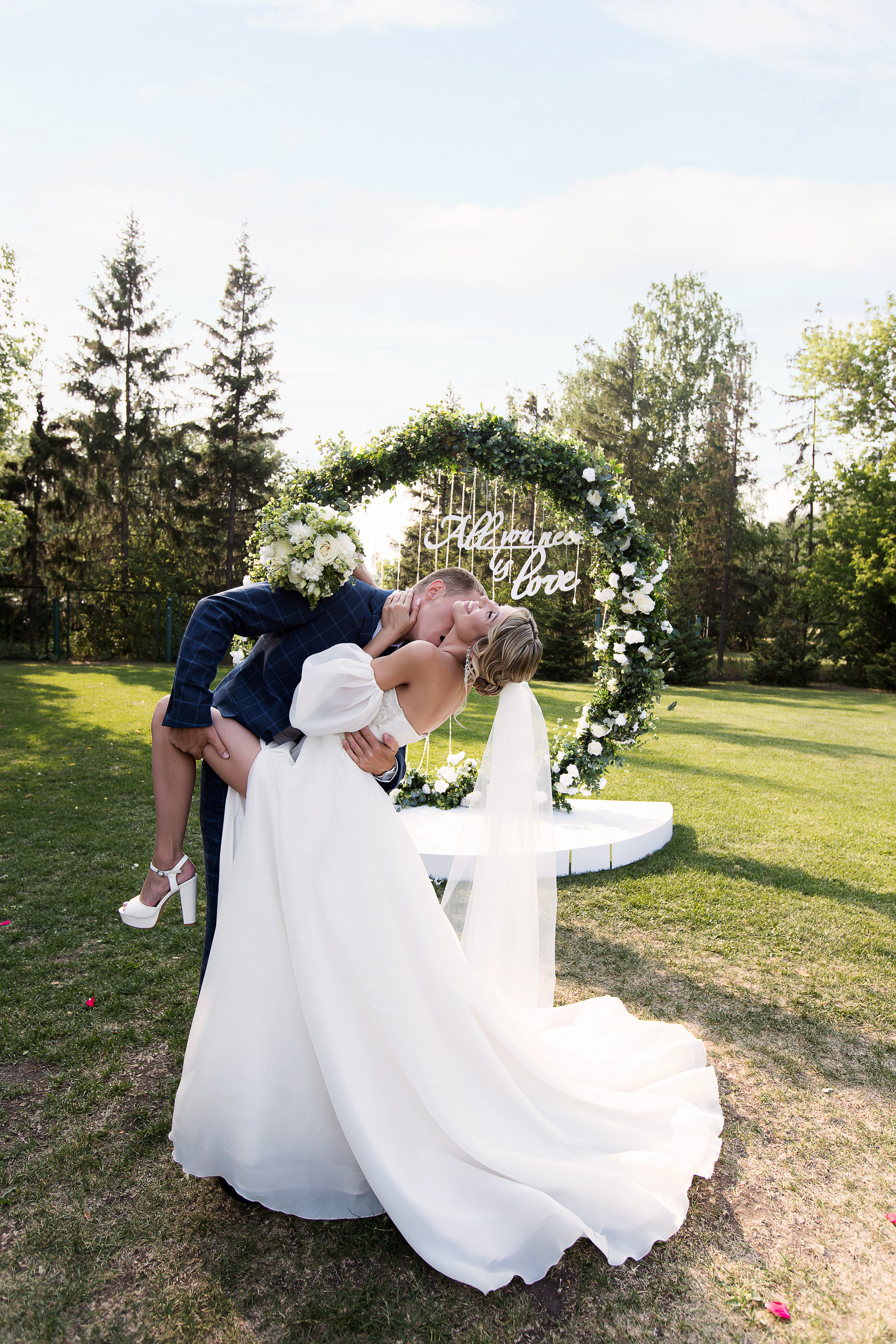 Елизавета и Антон. Свадебный фотограф в Омске Яна Савина