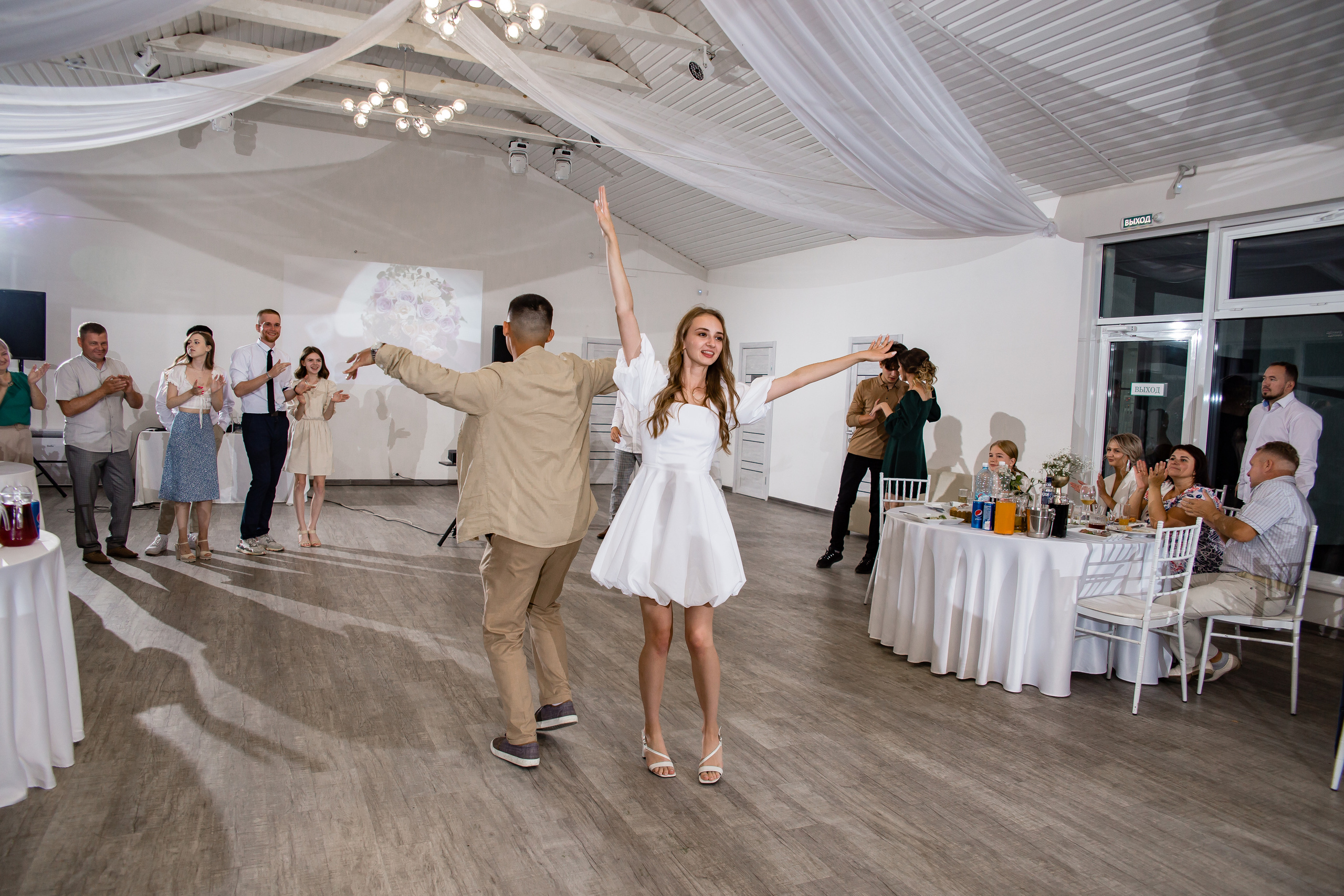 Ольга и Никита. Свадебный фотограф в Омске Яна Савина