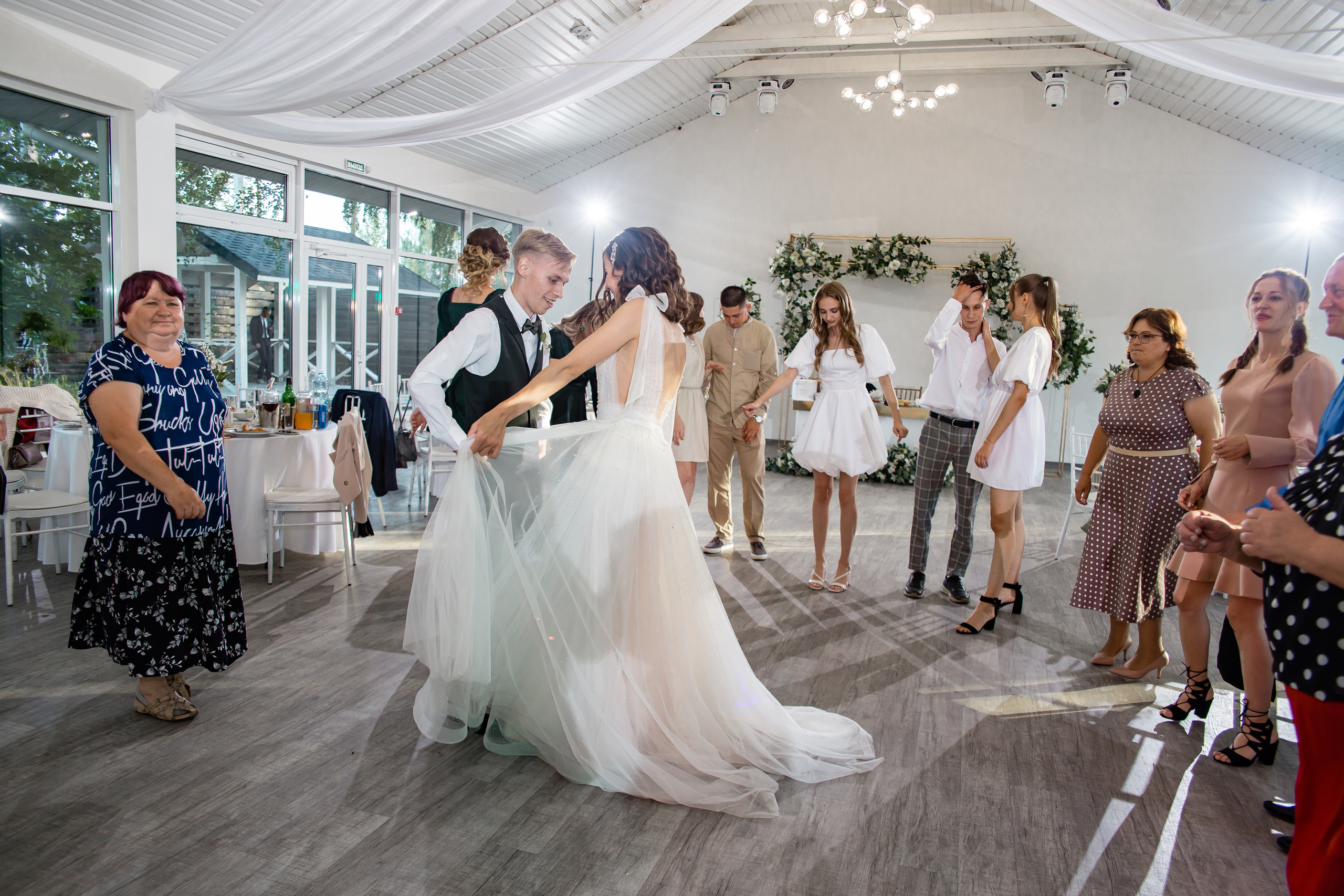 Ольга и Никита. Свадебный фотограф в Омске Яна Савина