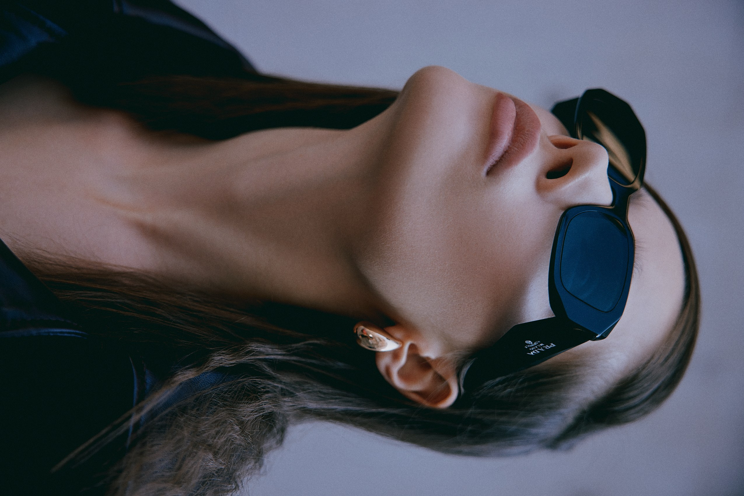 Vanguard Magazine. Retoucher