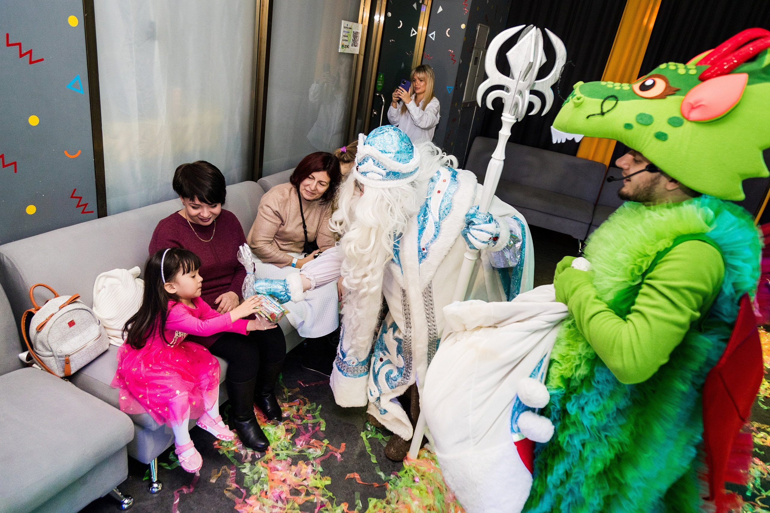 Новогодние утренники. Детский фотограф видеограф в Хабаровске Михаил Орлов