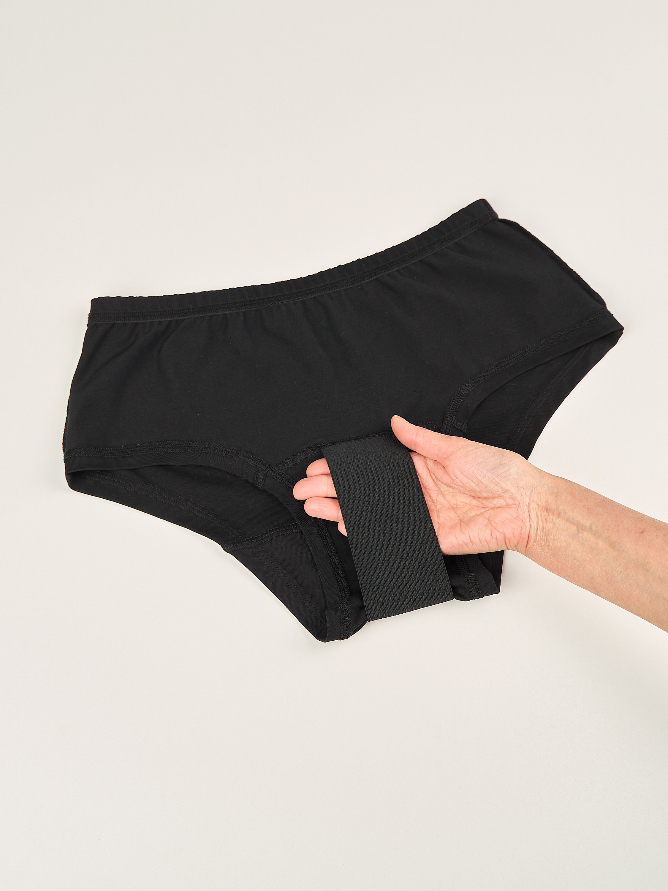 Фото и видео для маркетплейсов — Трусы для фиксации прокладки