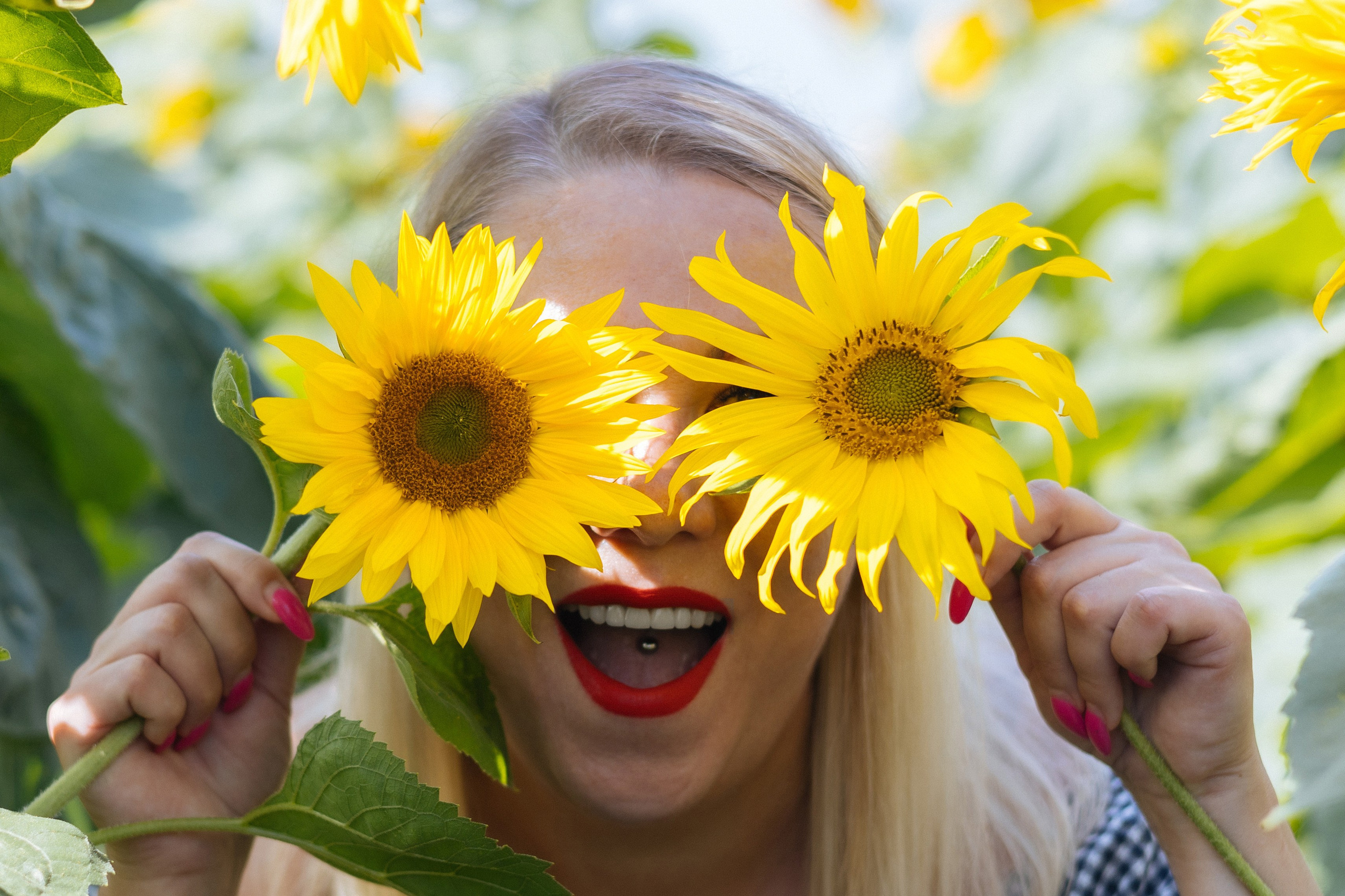 ПОДСОЛНУХИ 2025. Фотограф Красноярск съемки лавстори, фотосессия в студии, портретная съемка, творческие фотосессии
