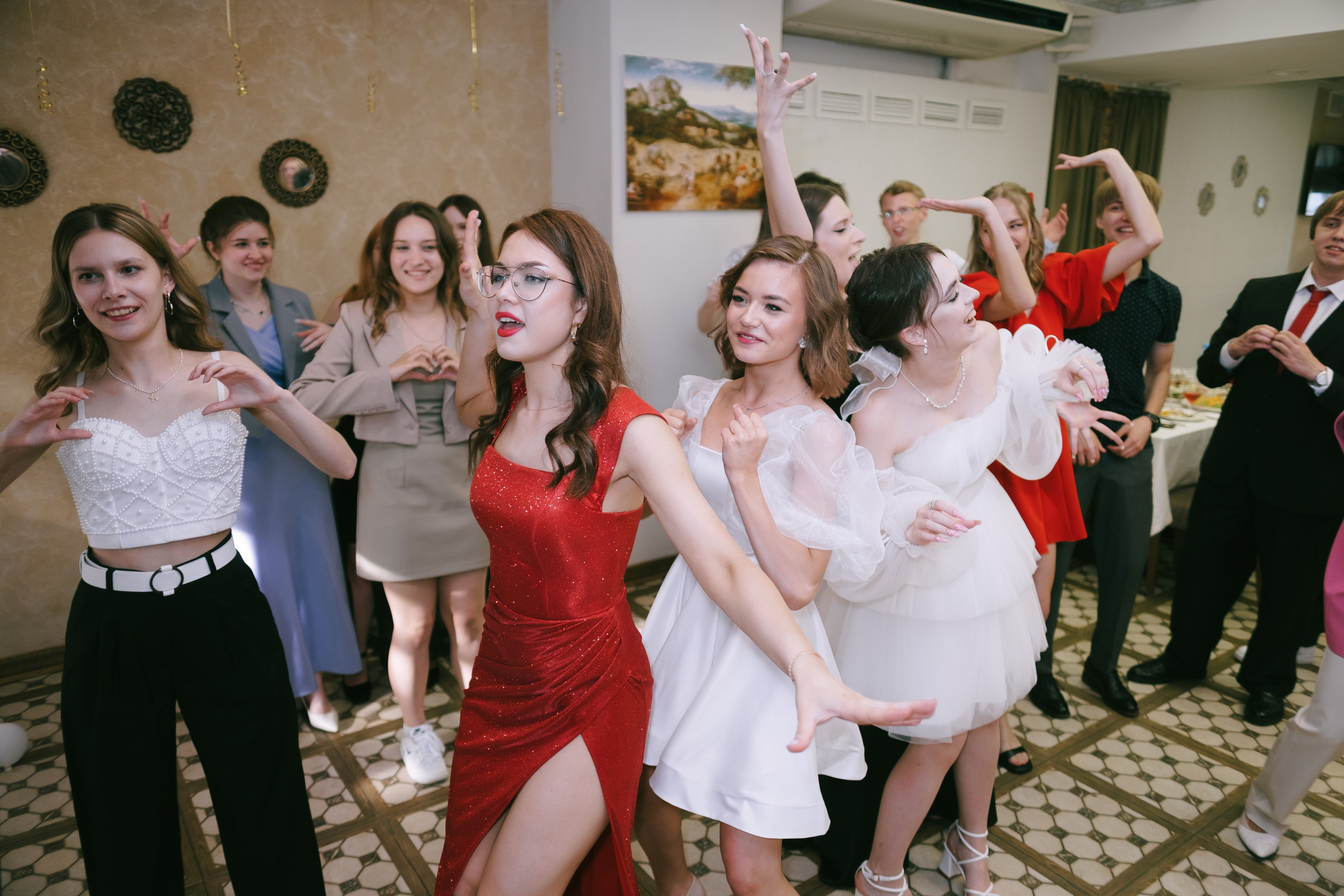 Выпускной школа 33. Свадебный и репортажной фотограф Денис Ожигин в Краснодаре и Краснодарском крае