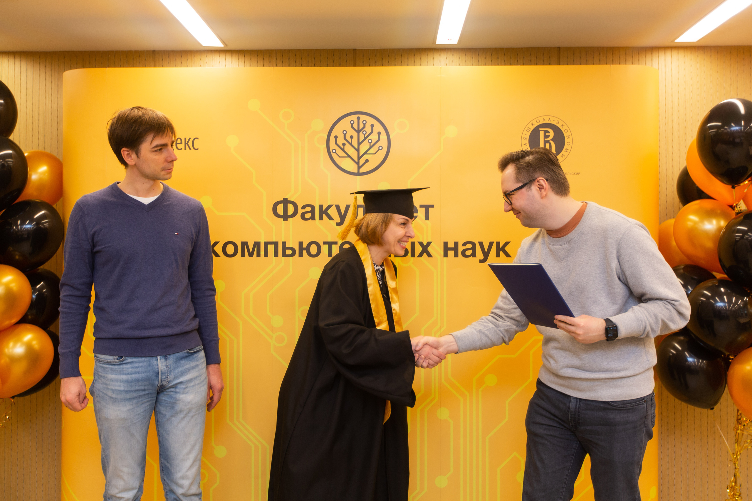 Выпускной ВШЭ. Фотограф в Москве Десятова Ксения