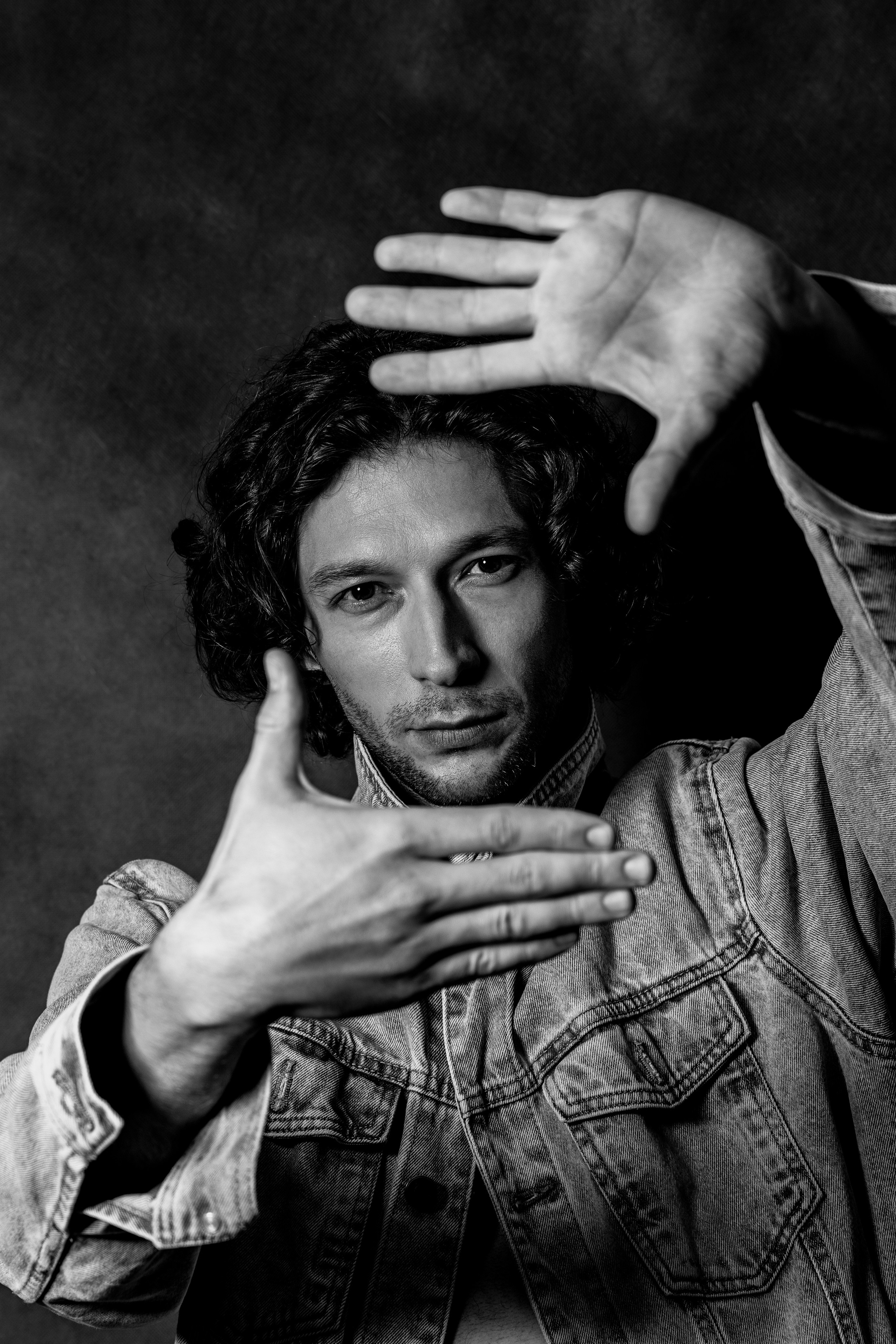 Мужская фотосъёмка. Photomantis