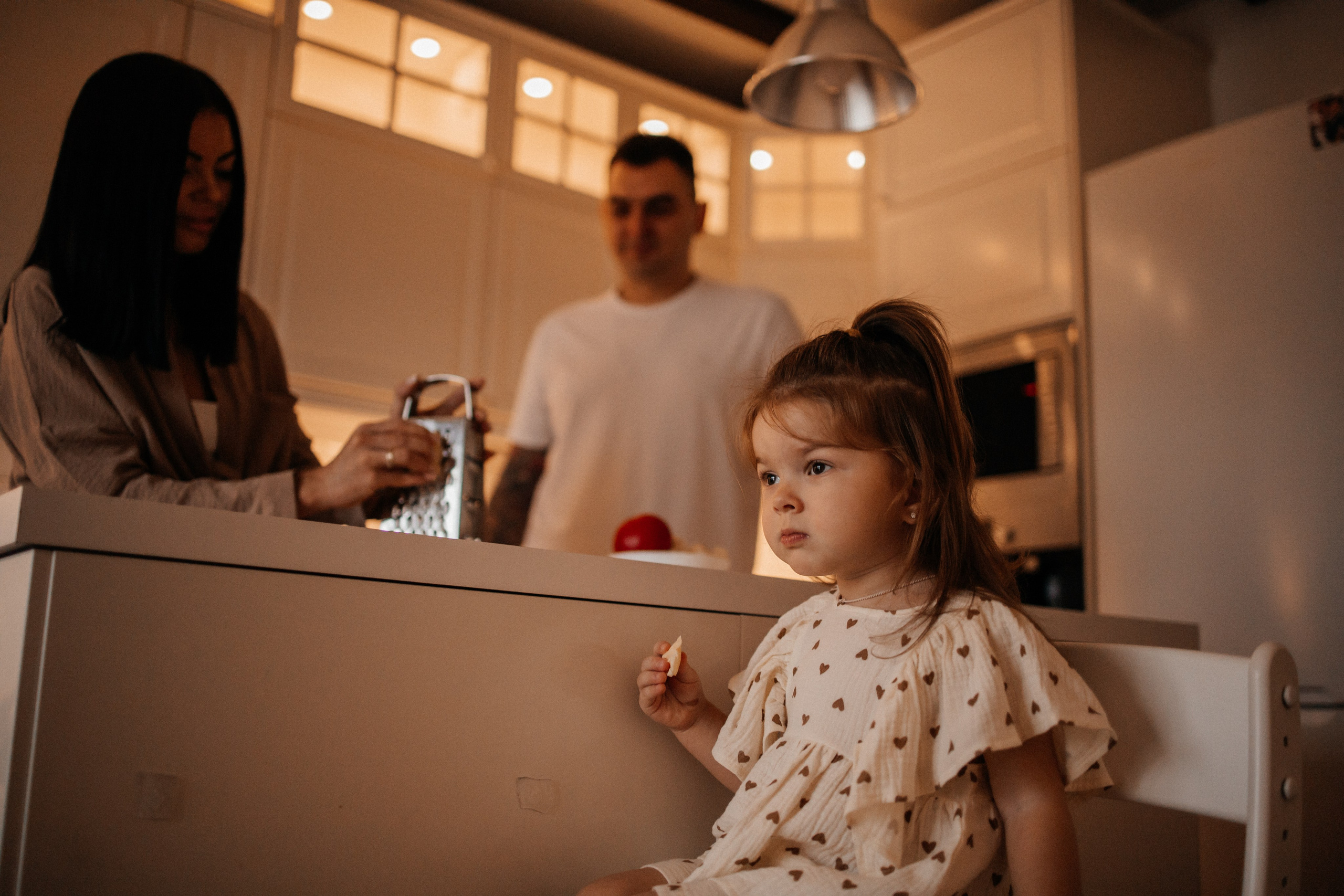 Домашняя фотосессия на кухне. Фотограф Алия Танцыкужина