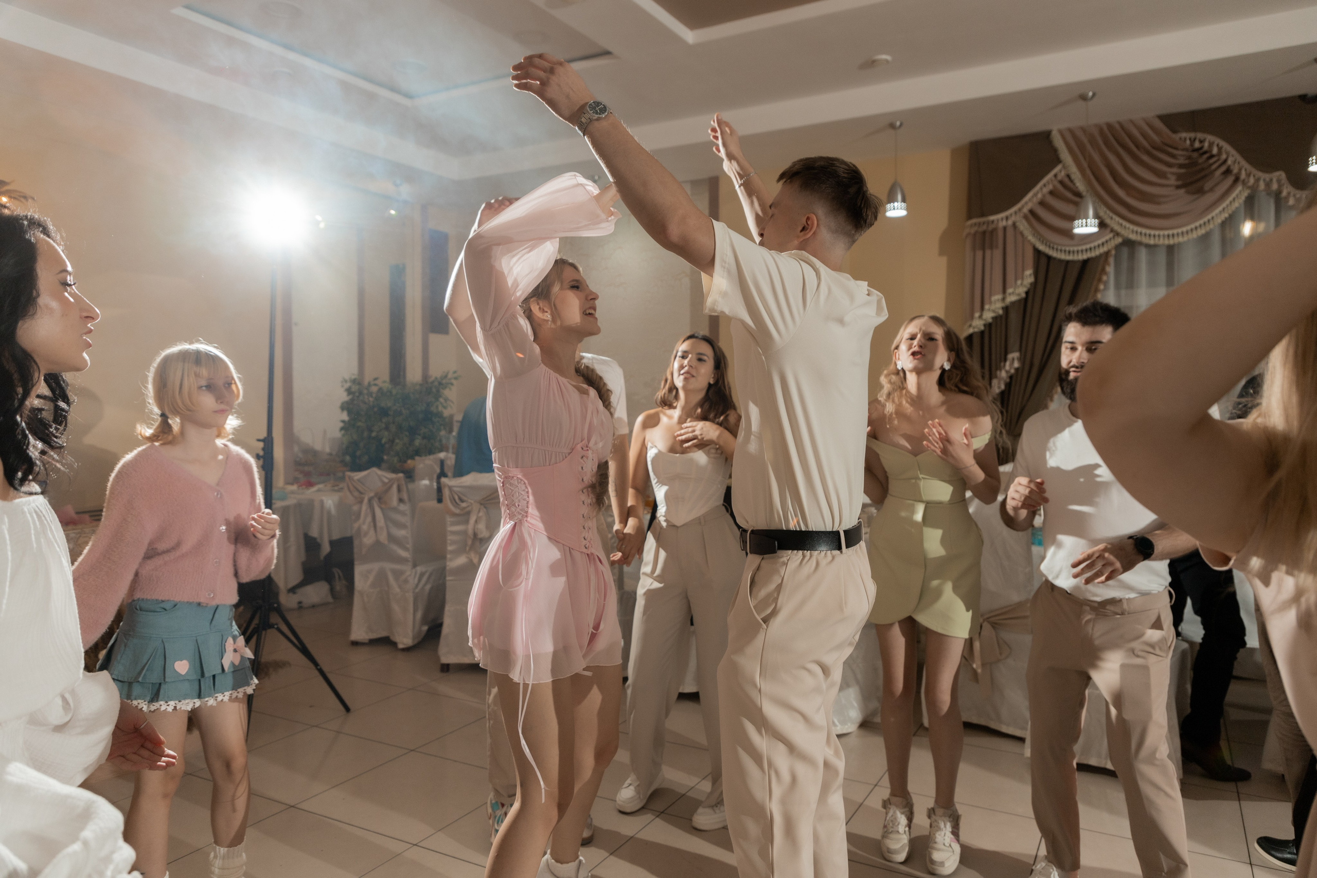 Роман и Александра (банкет). Свадебный фотограф Ангелина Сунгатулина | Саратов | Балаково | Вольск