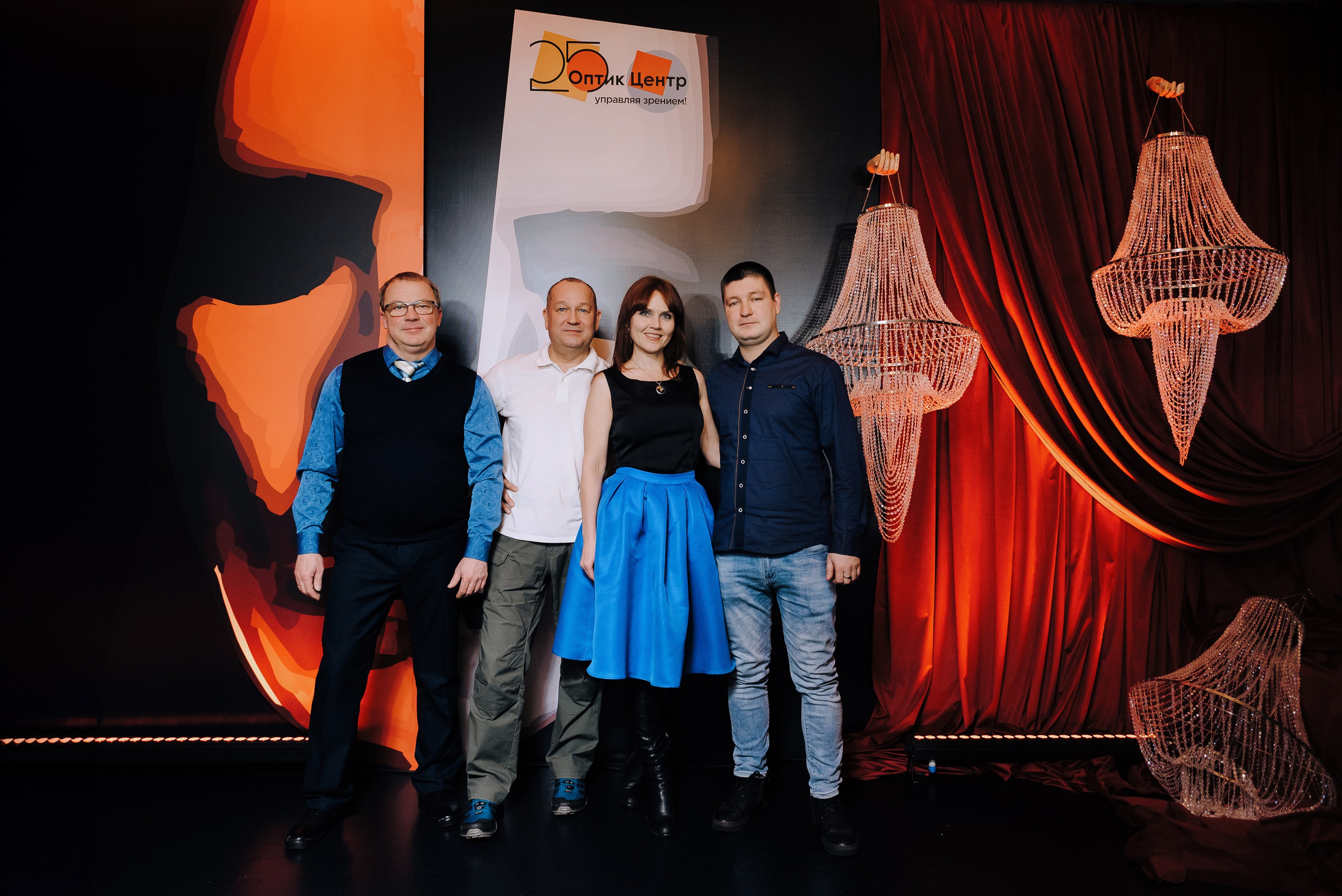 СПЕКТАКЛЬ «ВОЛШЕБНЫЕ ОЧКИ» ОПТИК-ЦЕНТР. Репортажный фотограф Зуев Роман г. Челябинск