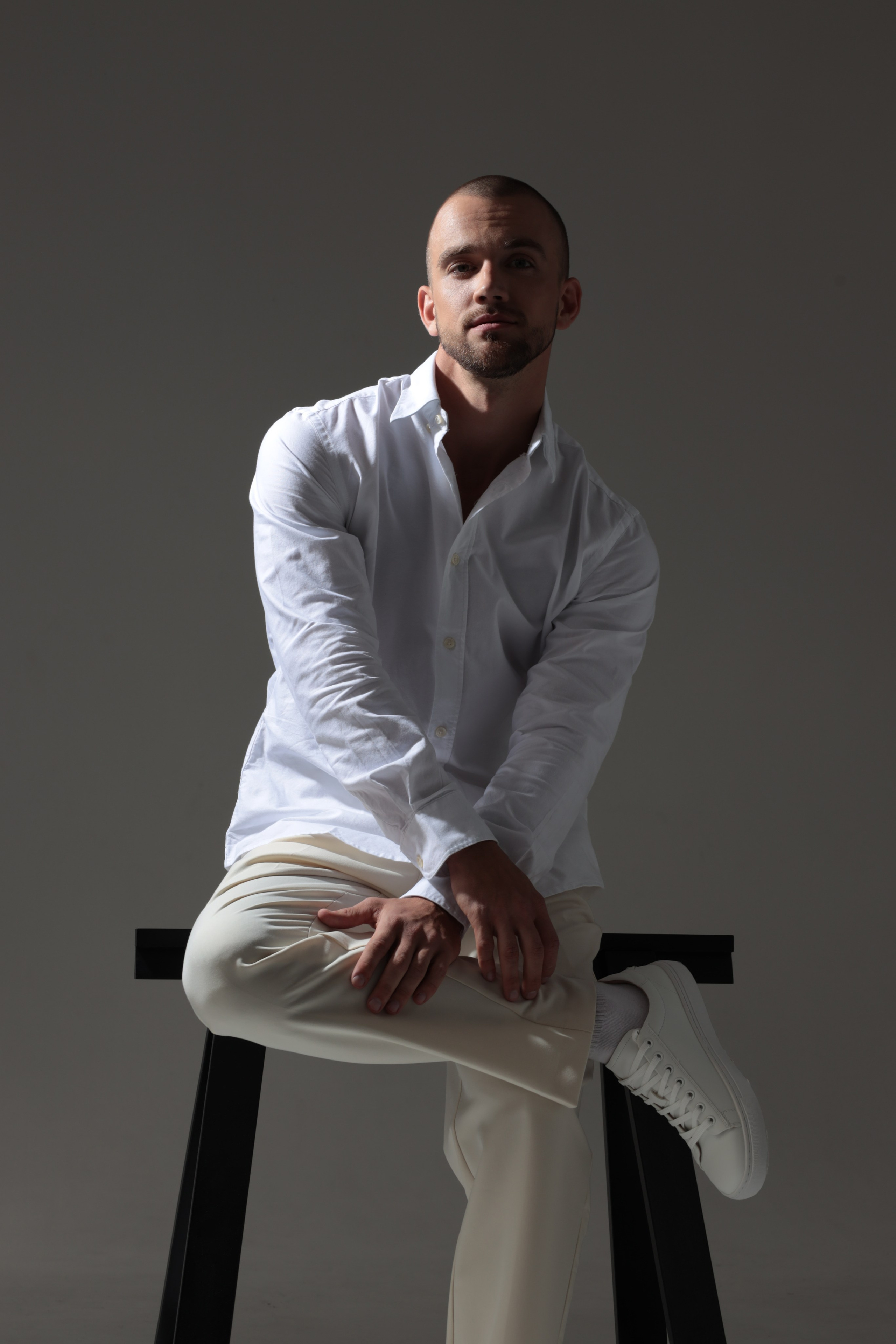 Модель Владислав Л. (177 см, 120/77/90)