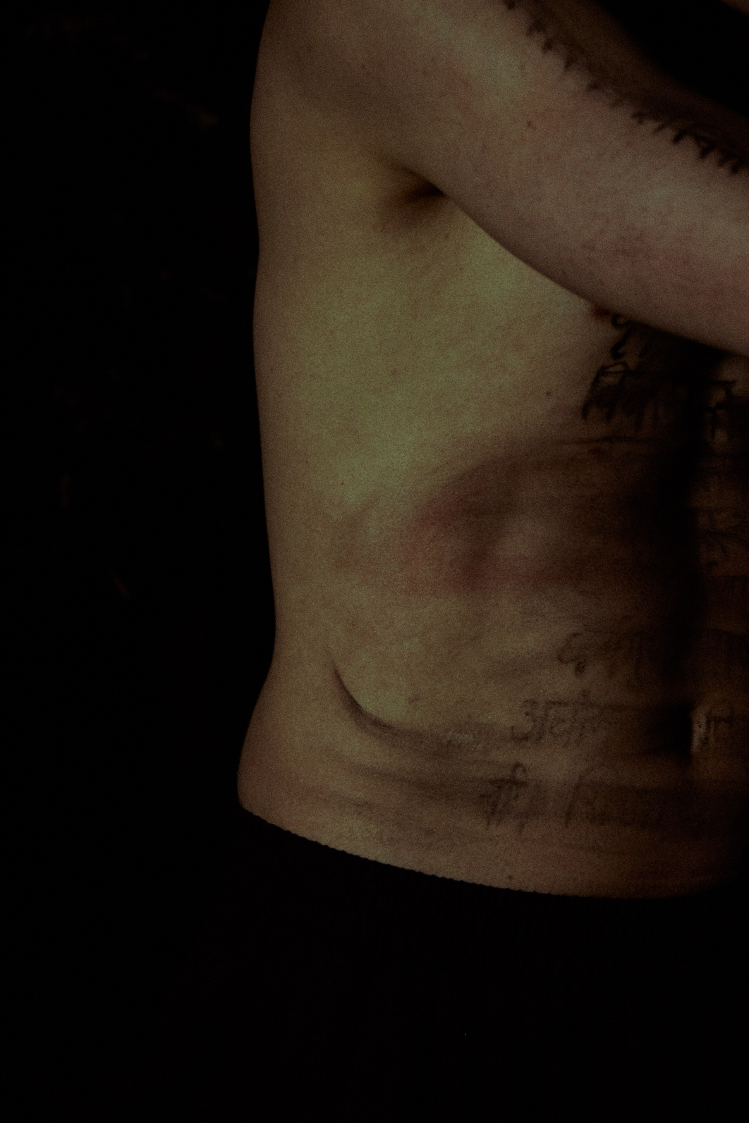 The body as broken manuscript. Фотограф Елизавета Маслова. Москва. Art, Fashion