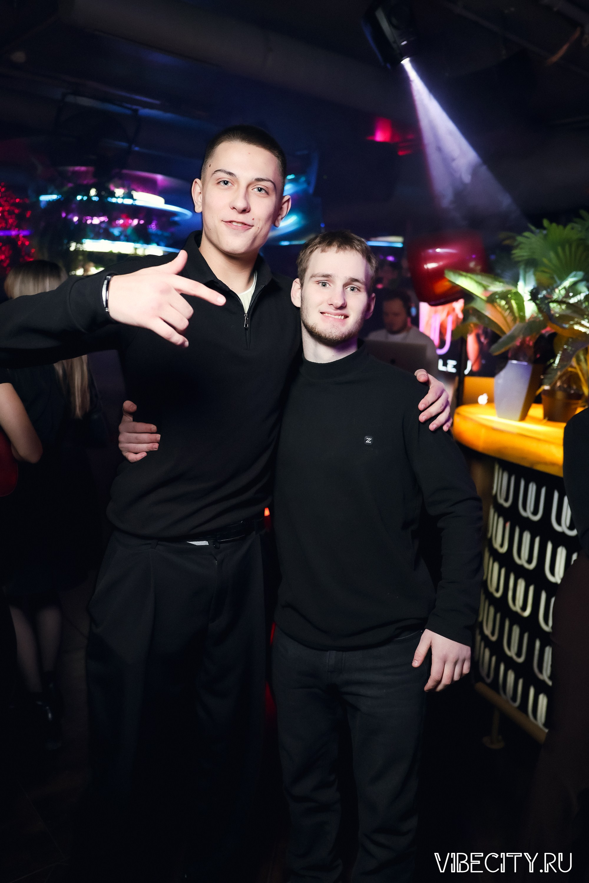 DOUBLE U. VIBECITY.RU Вайб Сити Ру Фоторепортажи Фотоотчеты Калининград