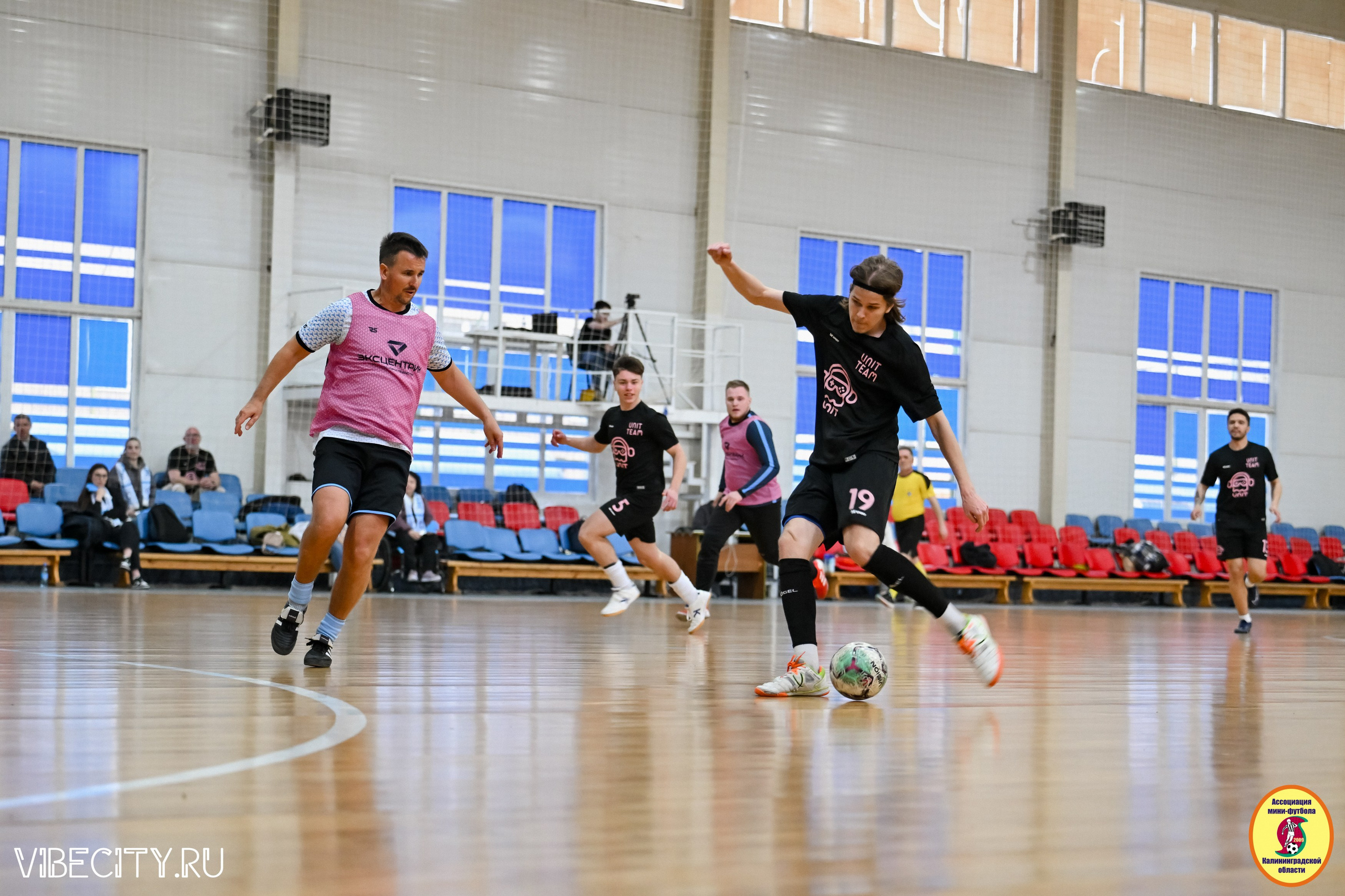 8 тур Корпоративной Бизнес-Лиги по футзалу. VIBECITY.RU Вайб Сити Ру Фоторепортажи Фотоотчеты Калининград