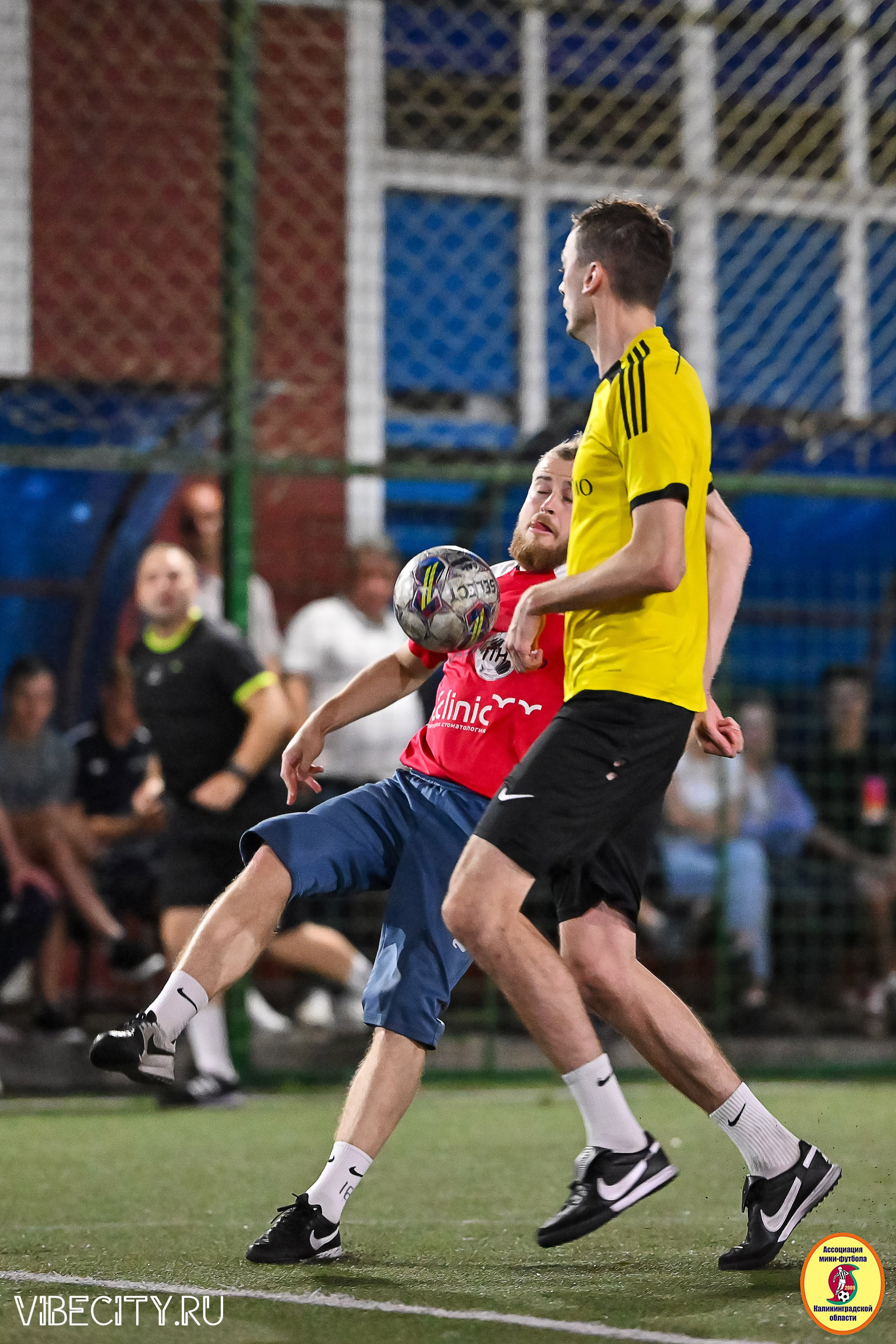 ФИНАЛЬНЫЕ ИГРЫ КУБКА МИНИ-ФУТБОЛЬНОЙ ЛИГИ И КУБКА КОРПОРАТИВНОЙ МФЛ 2025. VIBECITY.RU Вайб Сити Ру Фоторепортажи Фотоотчеты Калининград